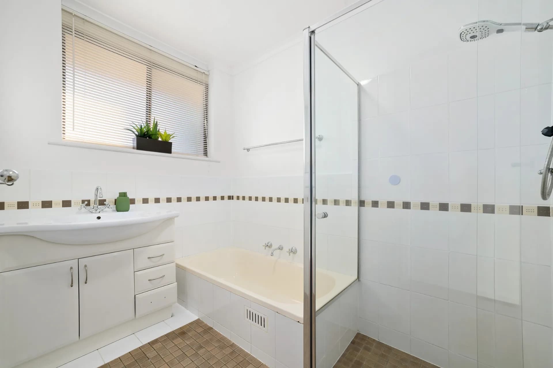 21 Donaldson Drive, Paradise - Thumbnail 8
