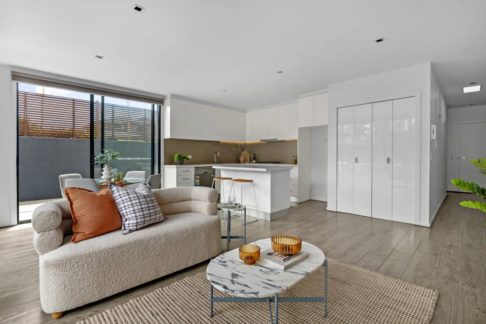 1/82 Hopetoun Avenue, Brunswick West - Thumbnail 2
