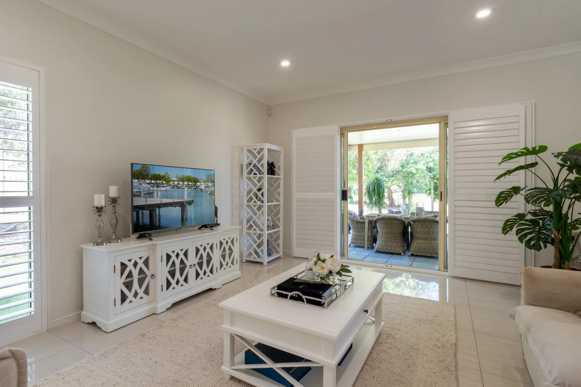 8139 Magnolia  Drive West, Hope Island, QLD, Hope Island - Thumbnail 7