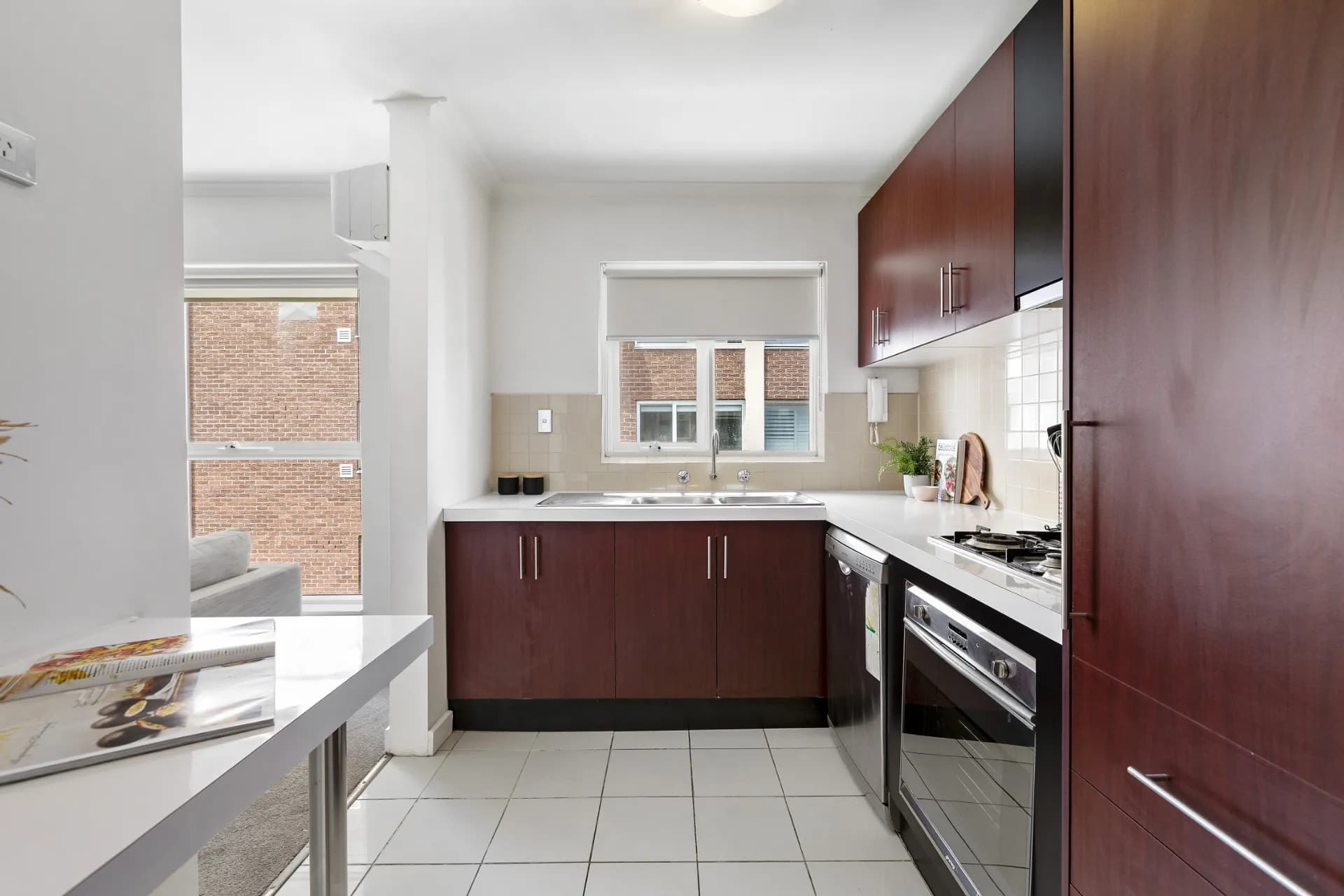 9/158 Toorak Road West, South Yarra - Thumbnail 7
