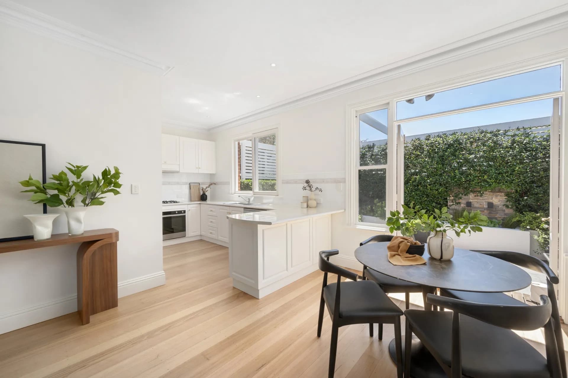 37 Grange  Road, Sandringham - Thumbnail 3
