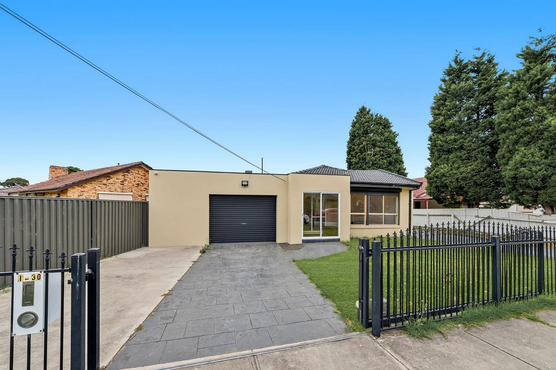 1/30 Hughes Crescent, Dandenong North - Thumbnail 2