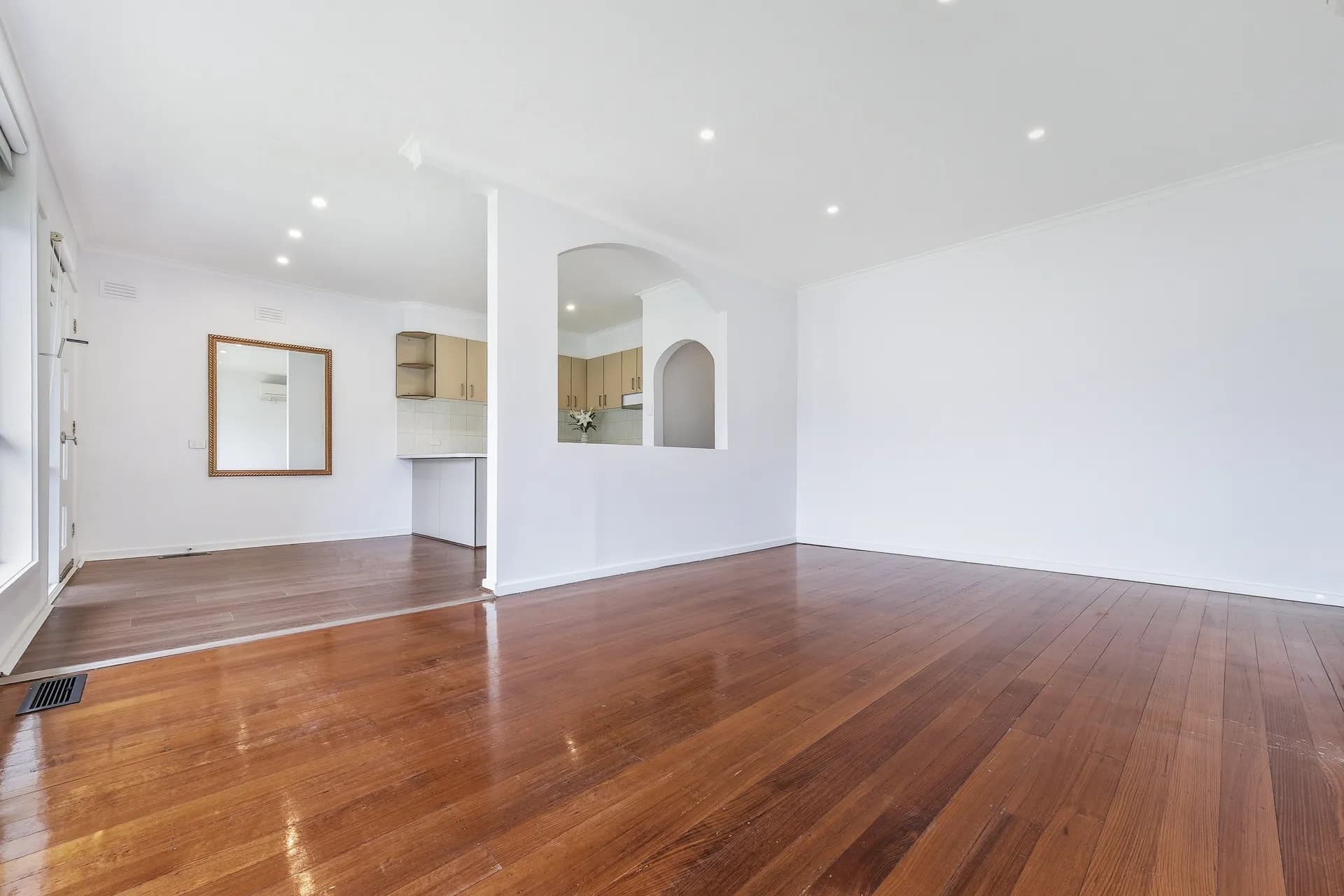 1/30 Hughes Crescent, Dandenong North - Thumbnail 4