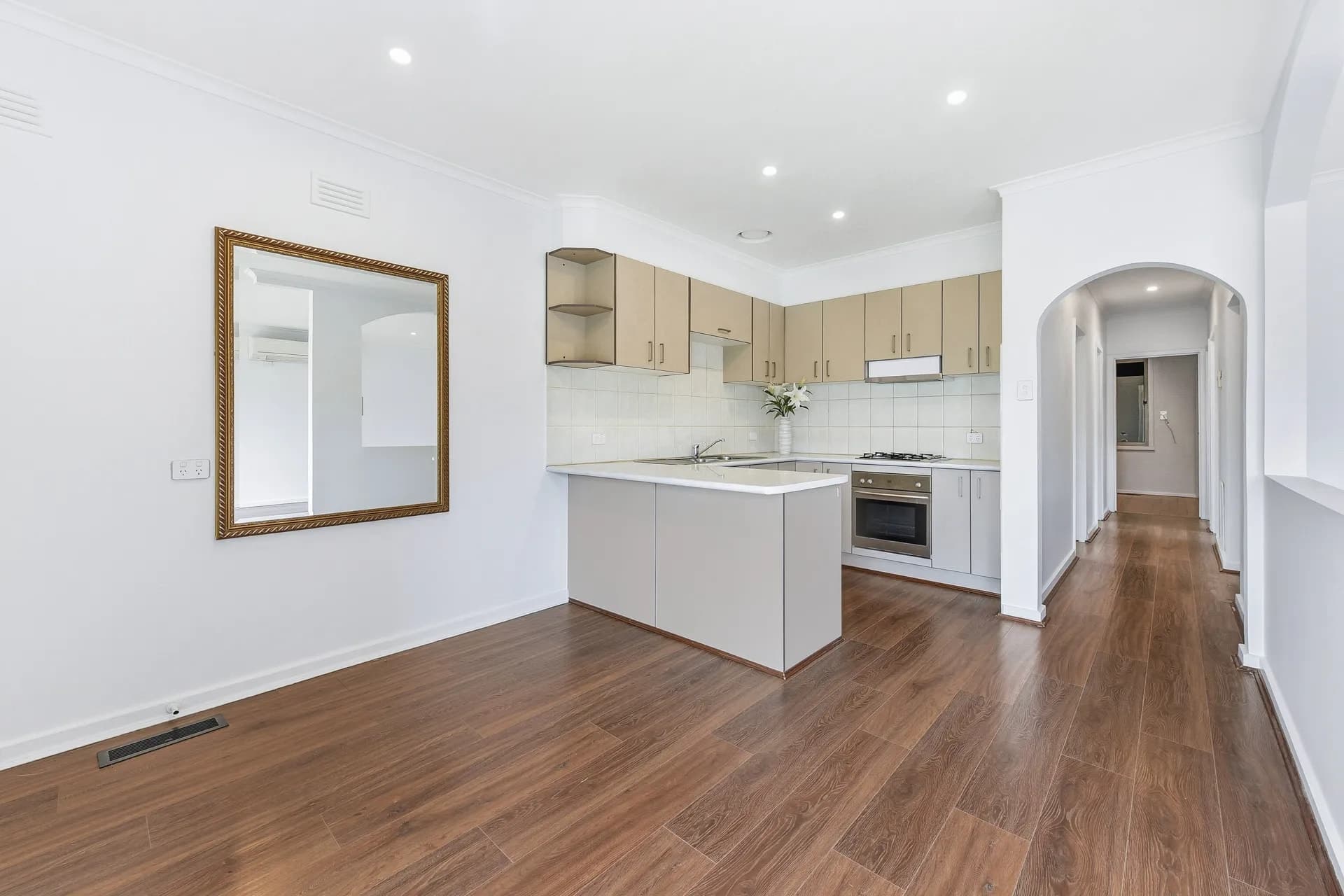 1/30 Hughes Crescent, Dandenong North - Thumbnail 5