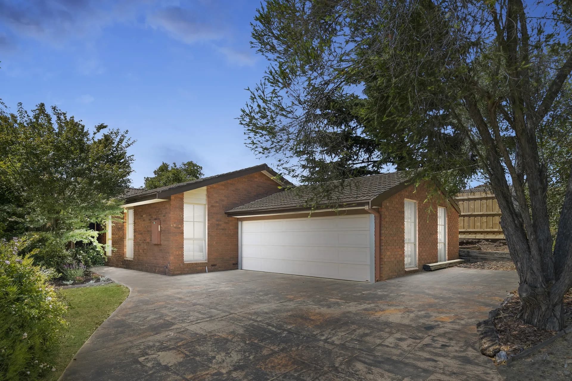 10 Parkview  Court, Ringwood North - Image 1