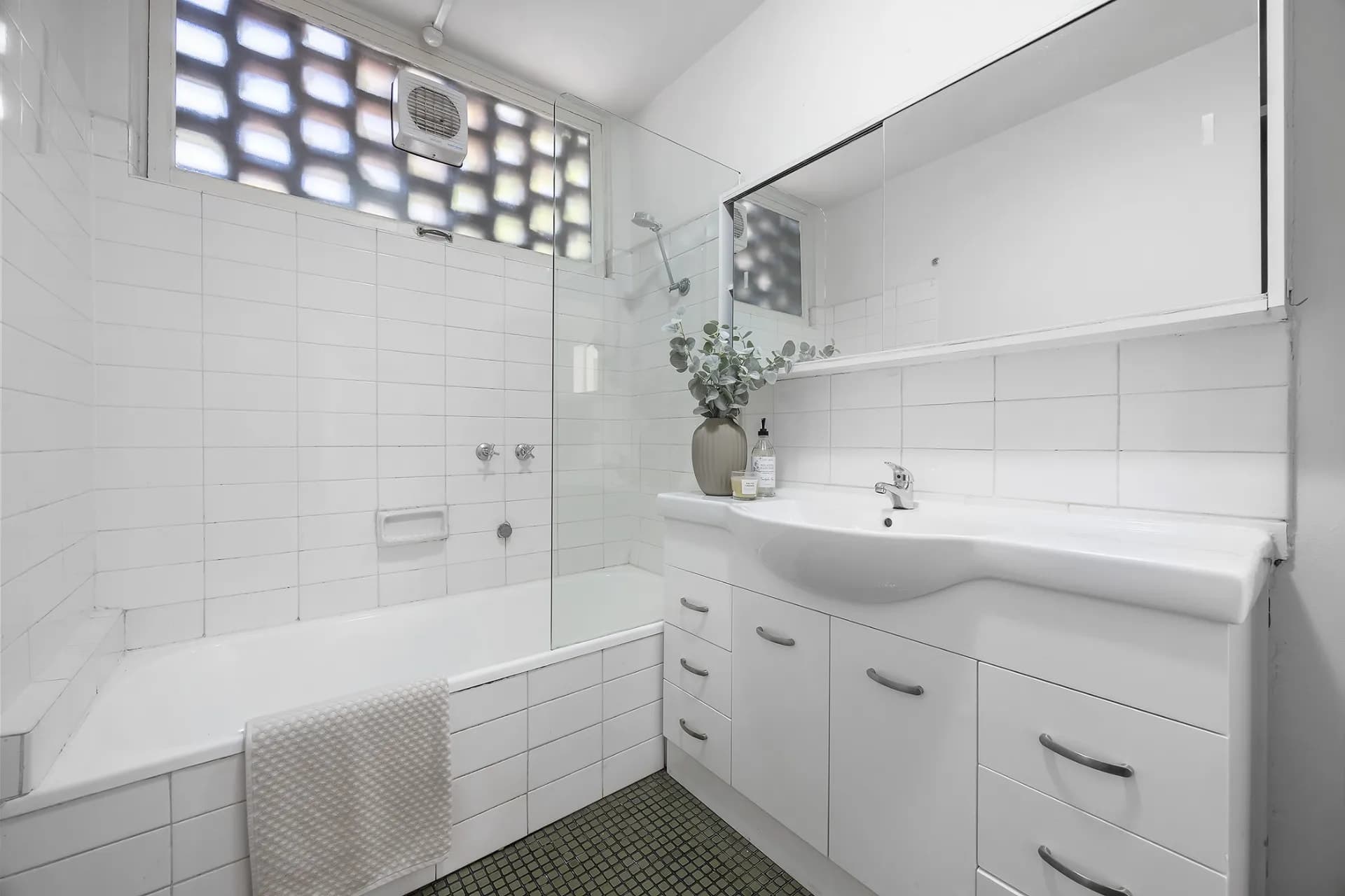 2/7 Clowes Street, South Yarra, VIC, South Yarra - Thumbnail 7
