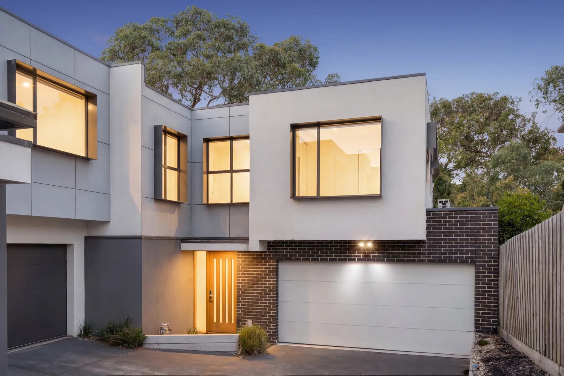 3/23 Calvin Crescent, Doncaster East - Image 1
