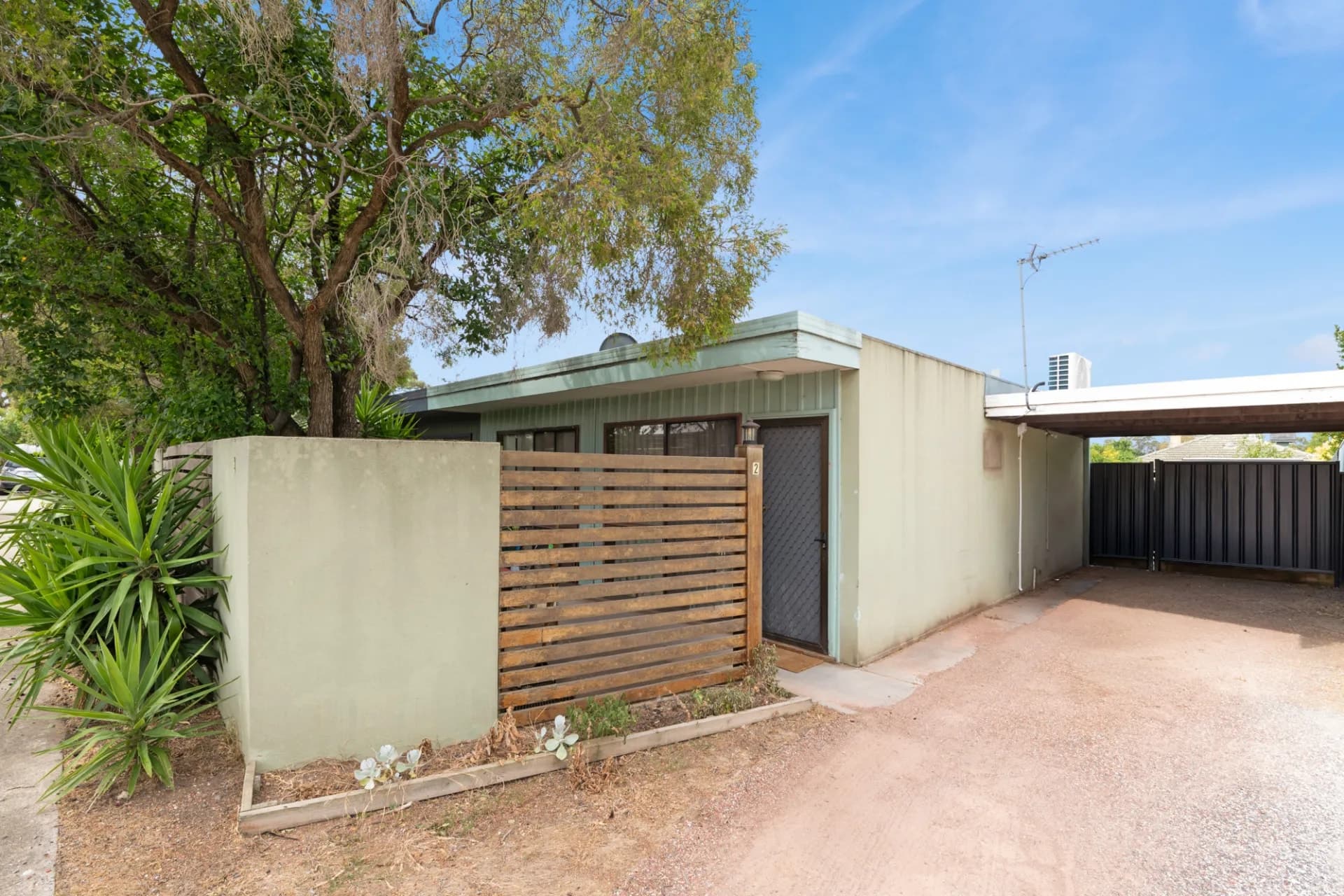 2/38 Lockwood Road, Kangaroo Flat - Image 1