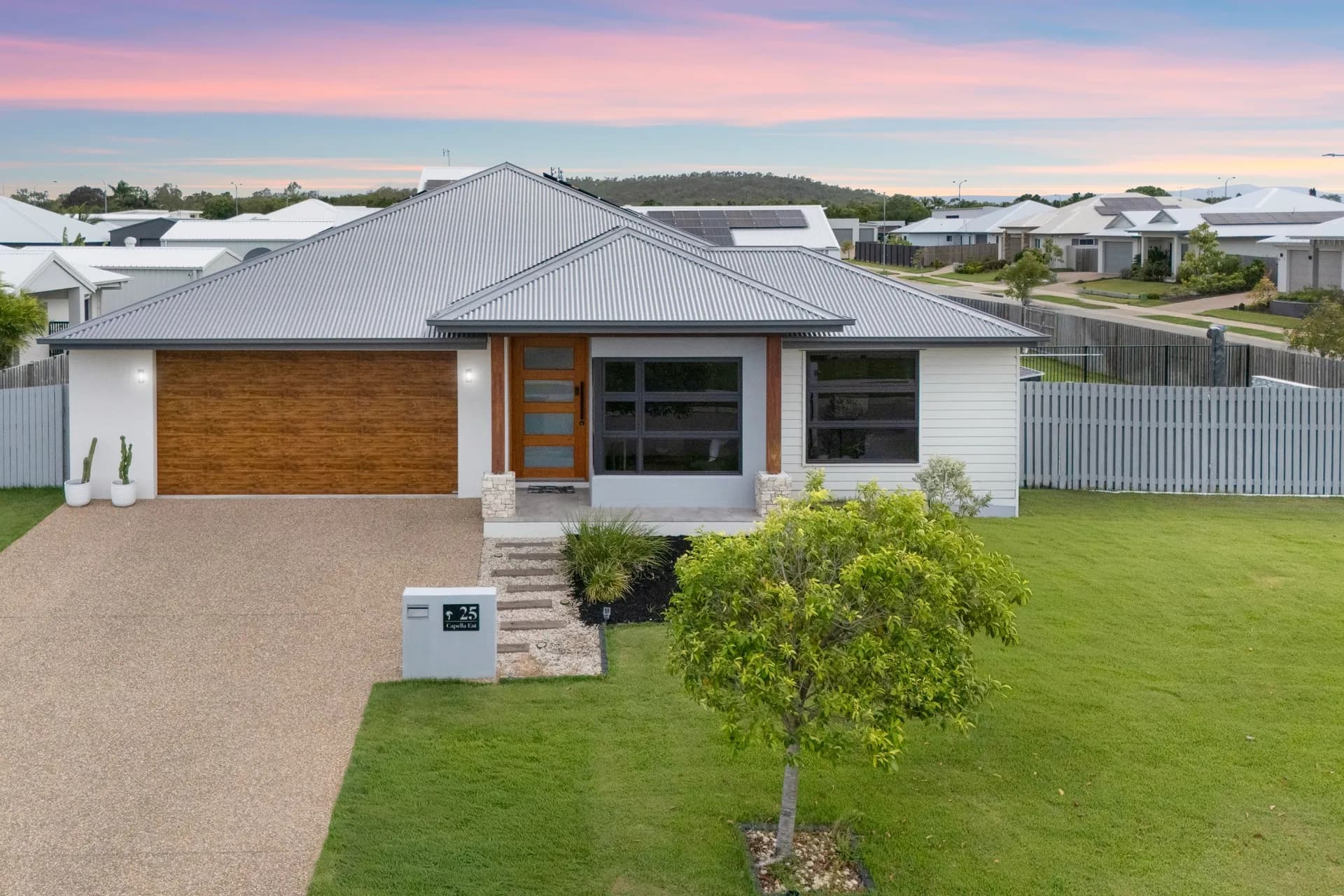 25 Capella Entrance, Burdell, QLD, Burdell - Image 1