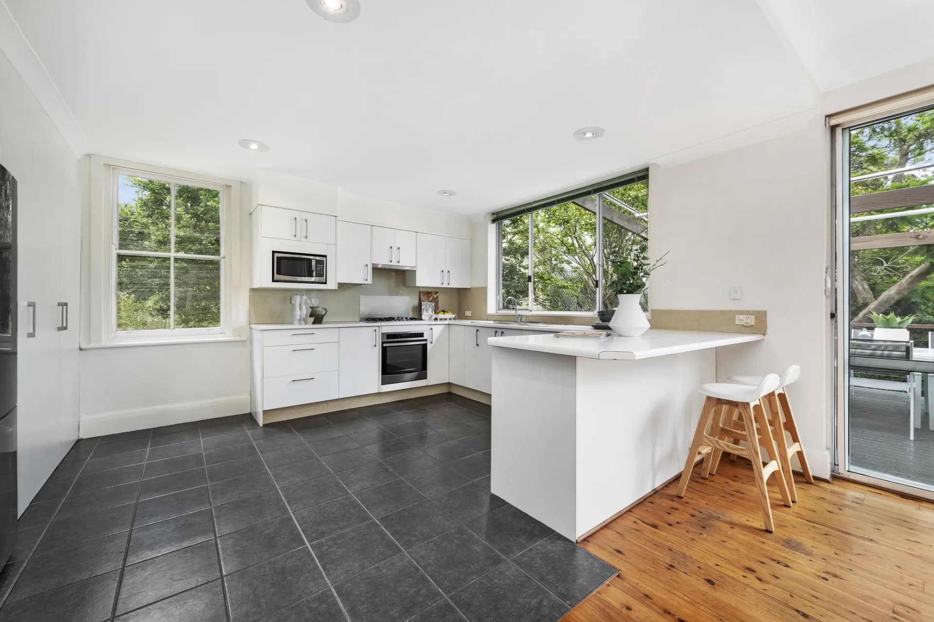 3 Upper Cliff Road, Northwood - Thumbnail 5
