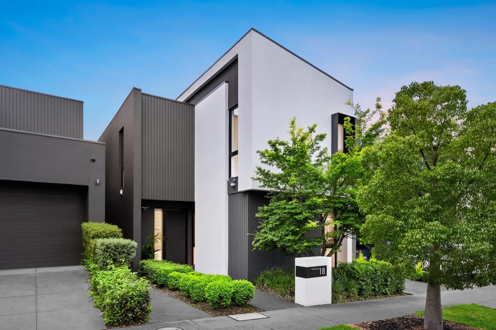 18 Ellsworth Crescent, Camberwell - Image 1