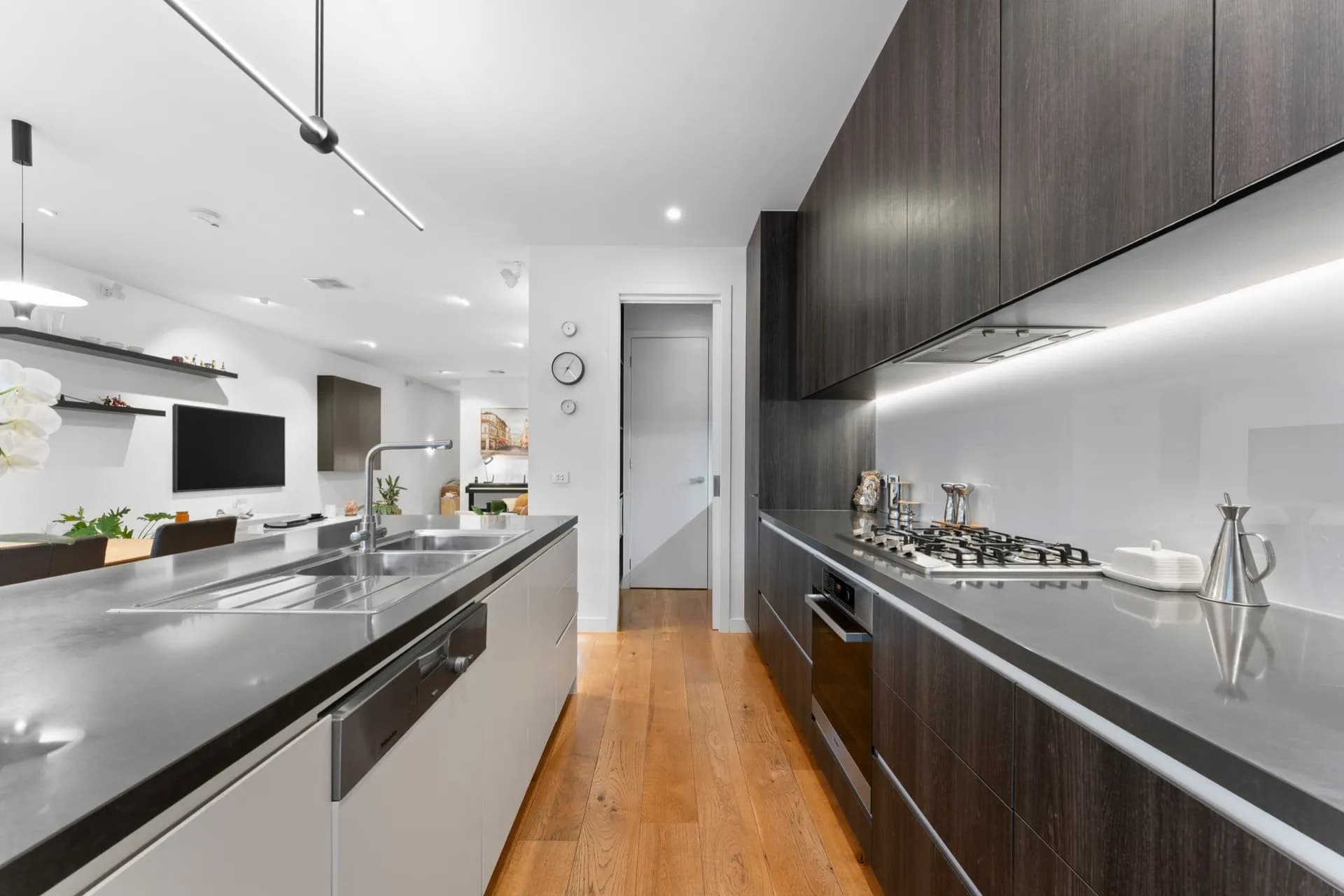 18 Ellsworth Crescent, Camberwell - Thumbnail 6