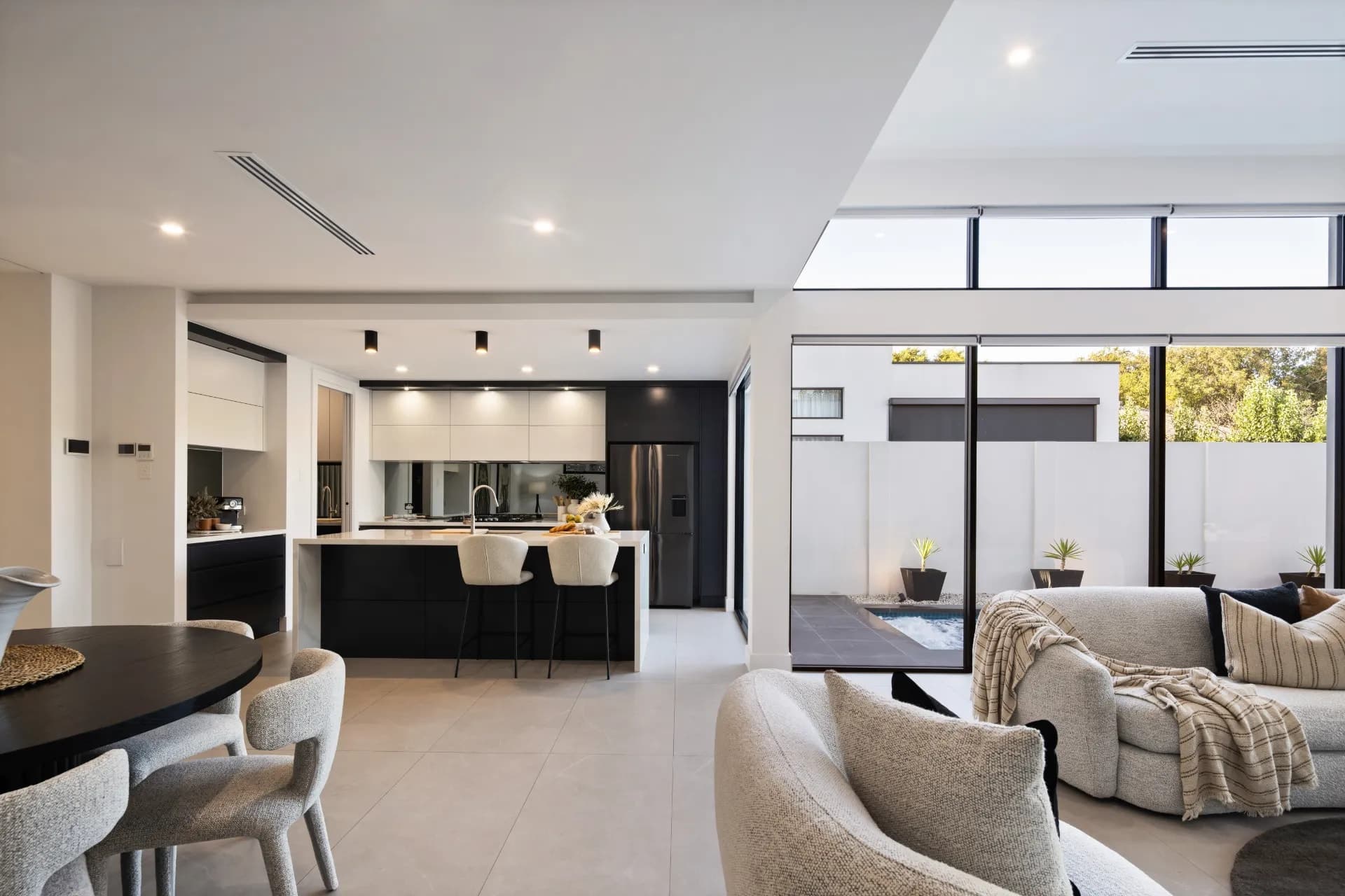 14 Canberra Street, Henley Beach South - Thumbnail 7