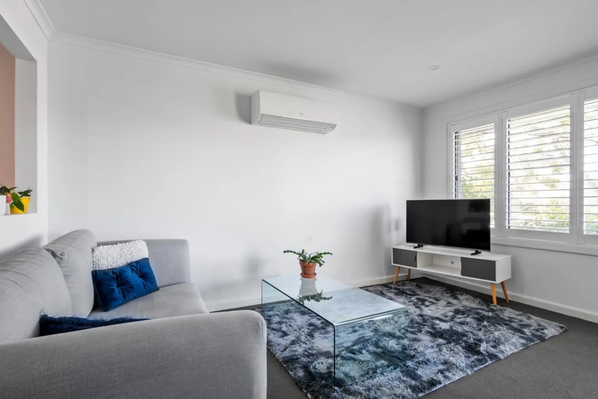 2/14 Hampton Road, Essendon - Thumbnail 2