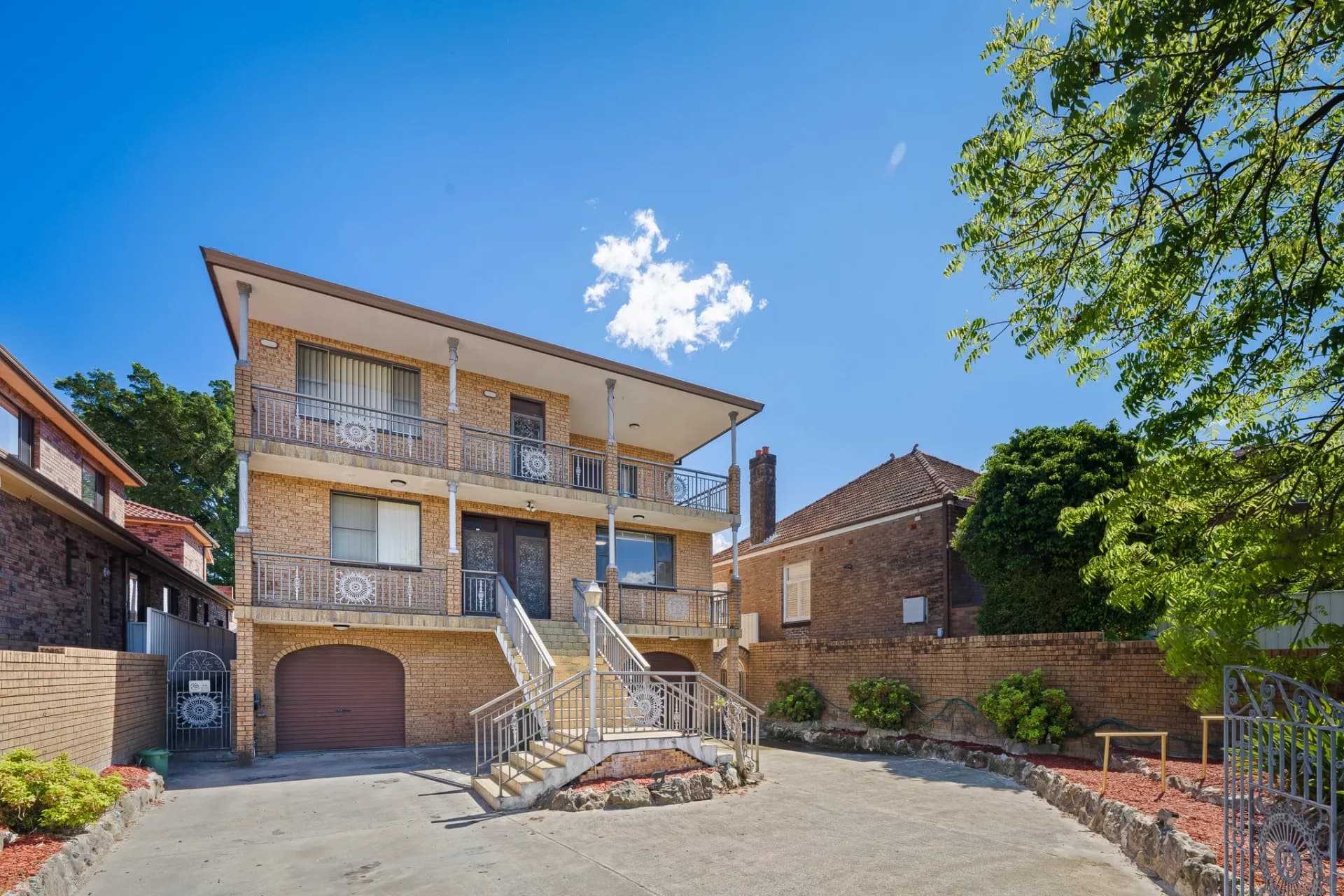 19 Blackwall Point Road, Chiswick - Thumbnail 2