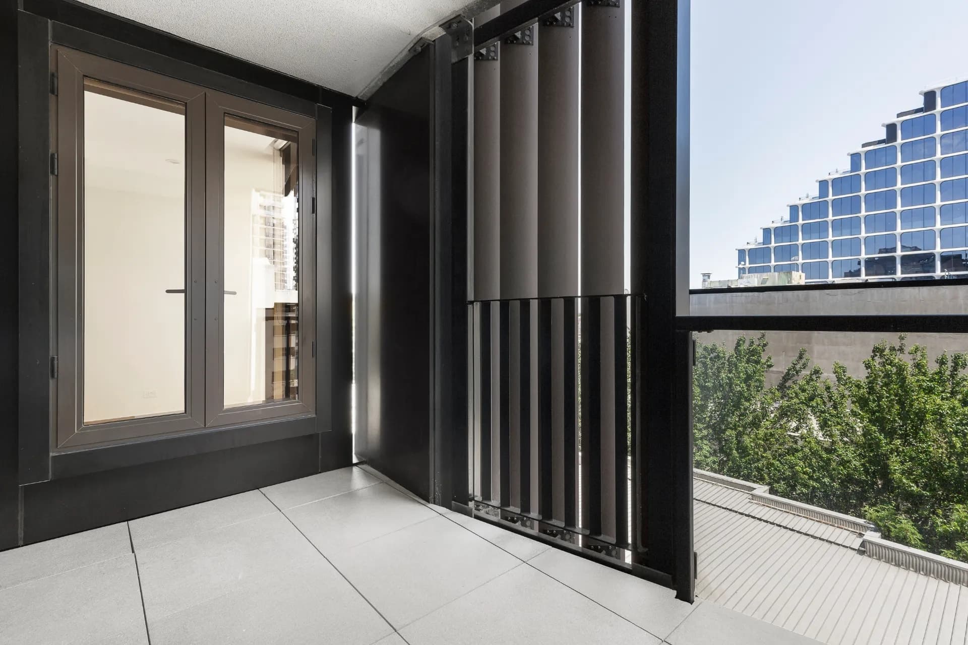 412/227 Toorak Road, South Yarra - Thumbnail 2
