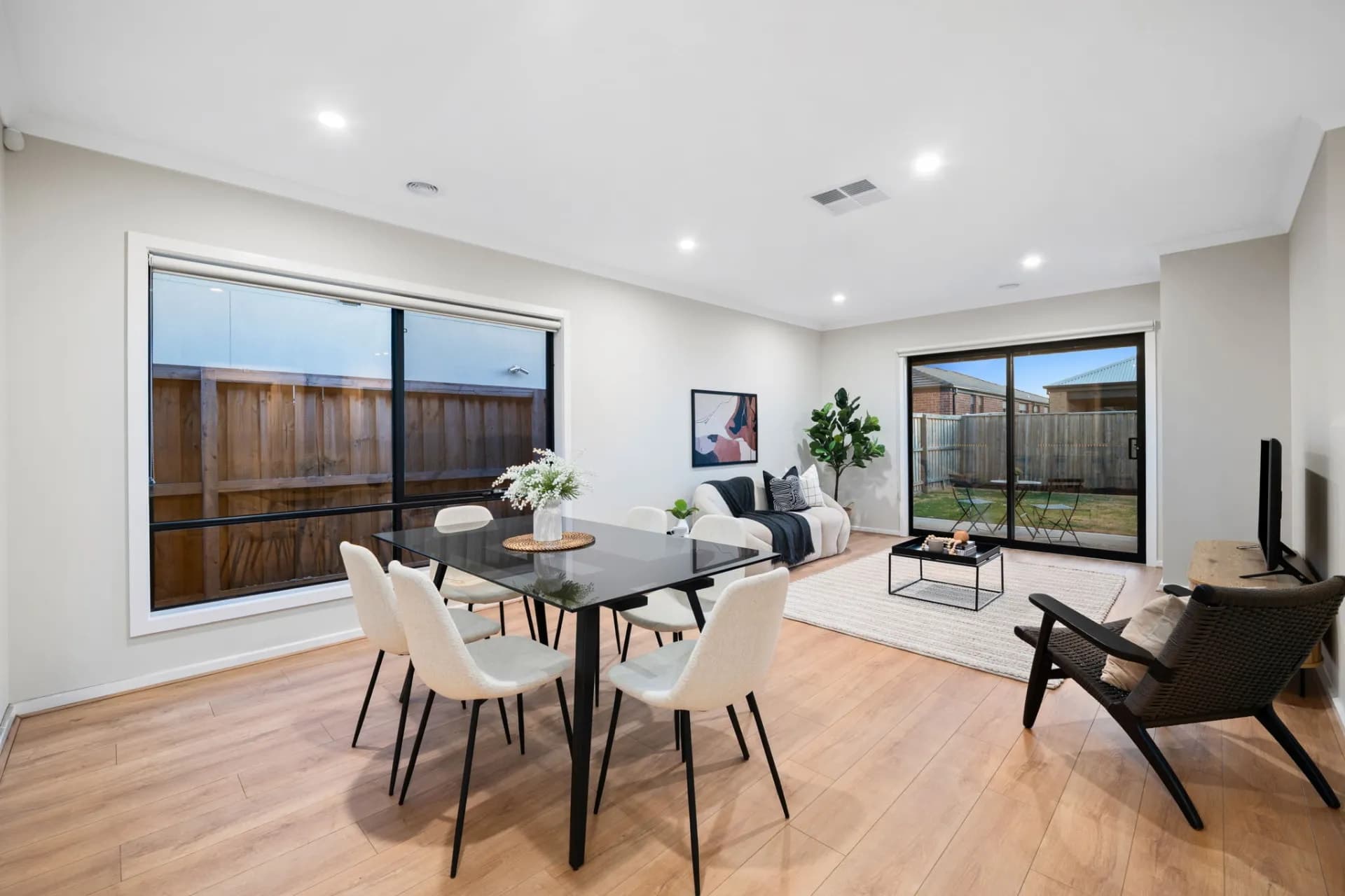 7  Farmingdale Street, Manor Lakes - Thumbnail 4