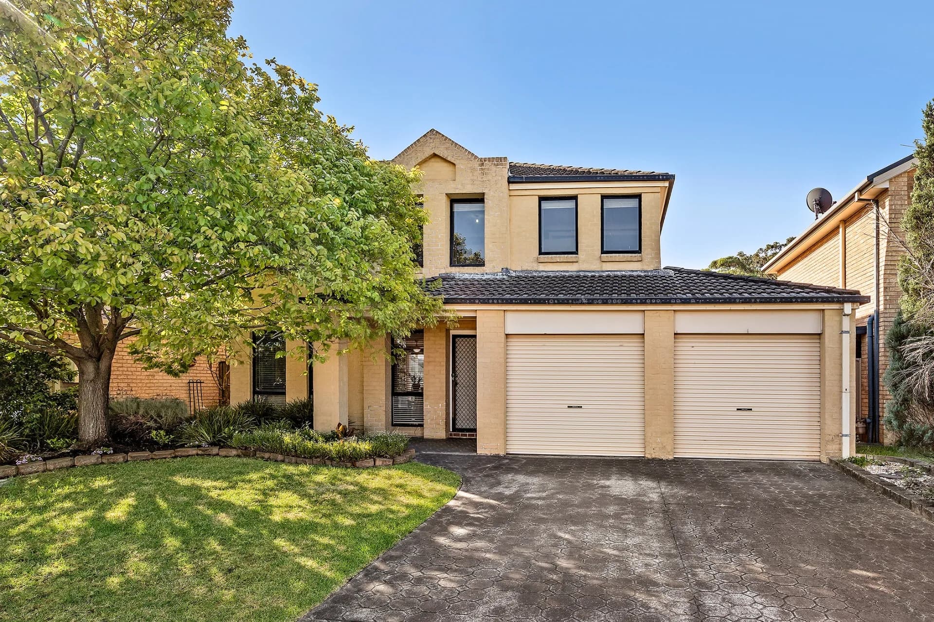 22A Lang Road, South Windsor - Image 1