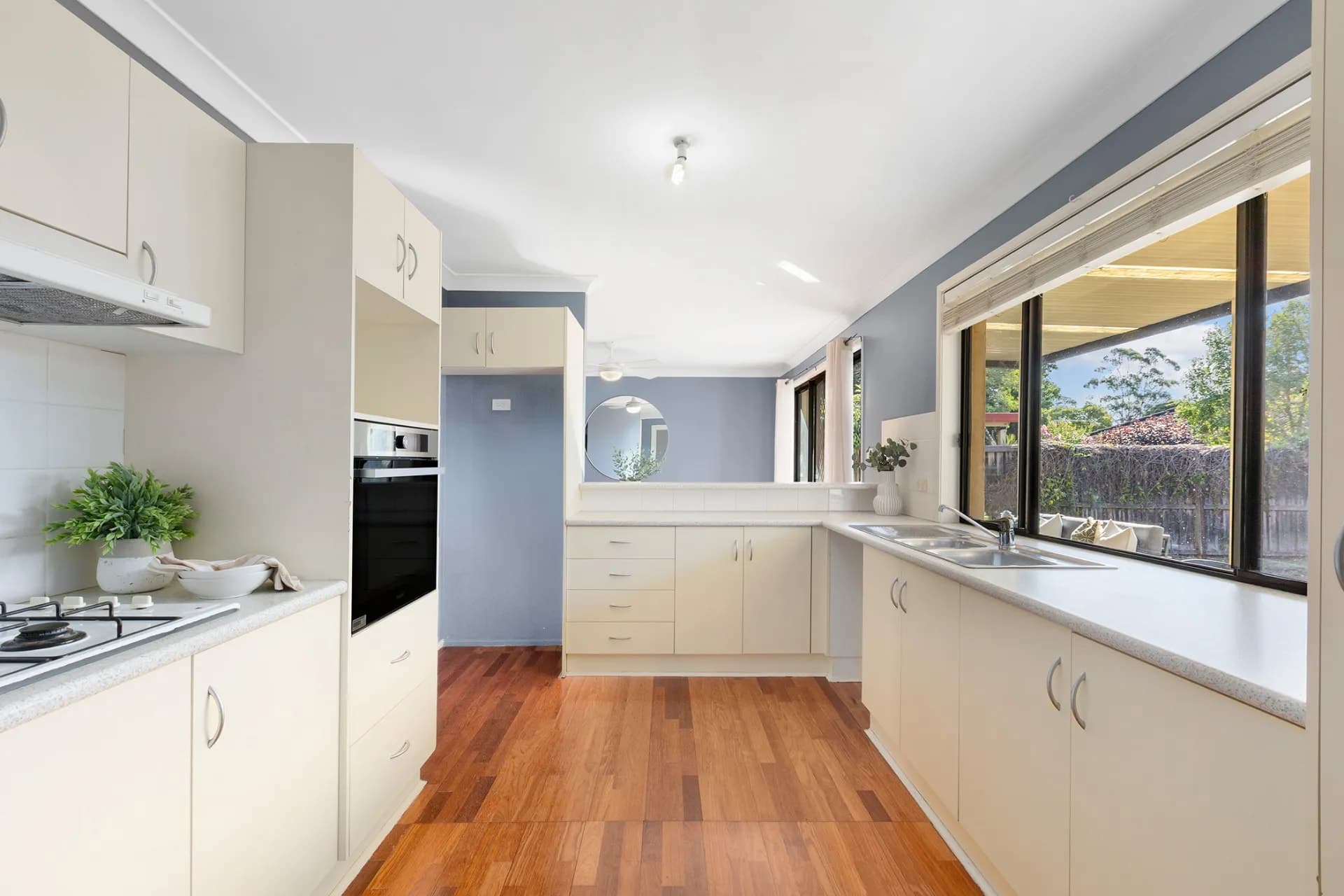 22A Lang Road, South Windsor - Thumbnail 2