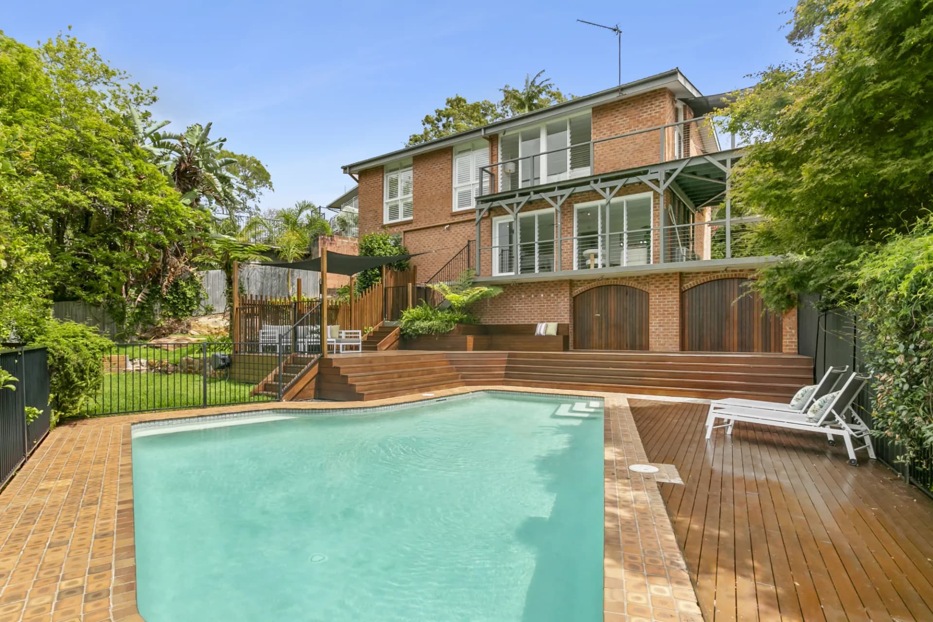 12 Tuscan Place, Beacon Hill - Image 1