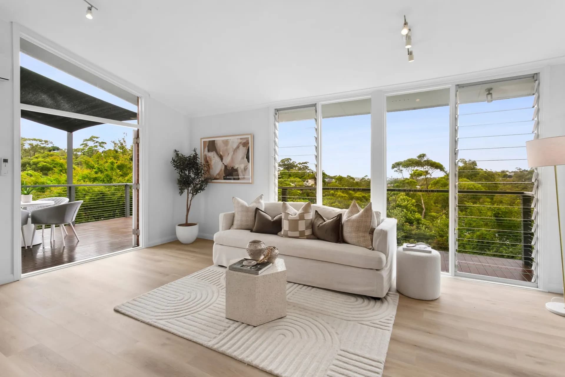 12 Tuscan Place, Beacon Hill - Thumbnail 2