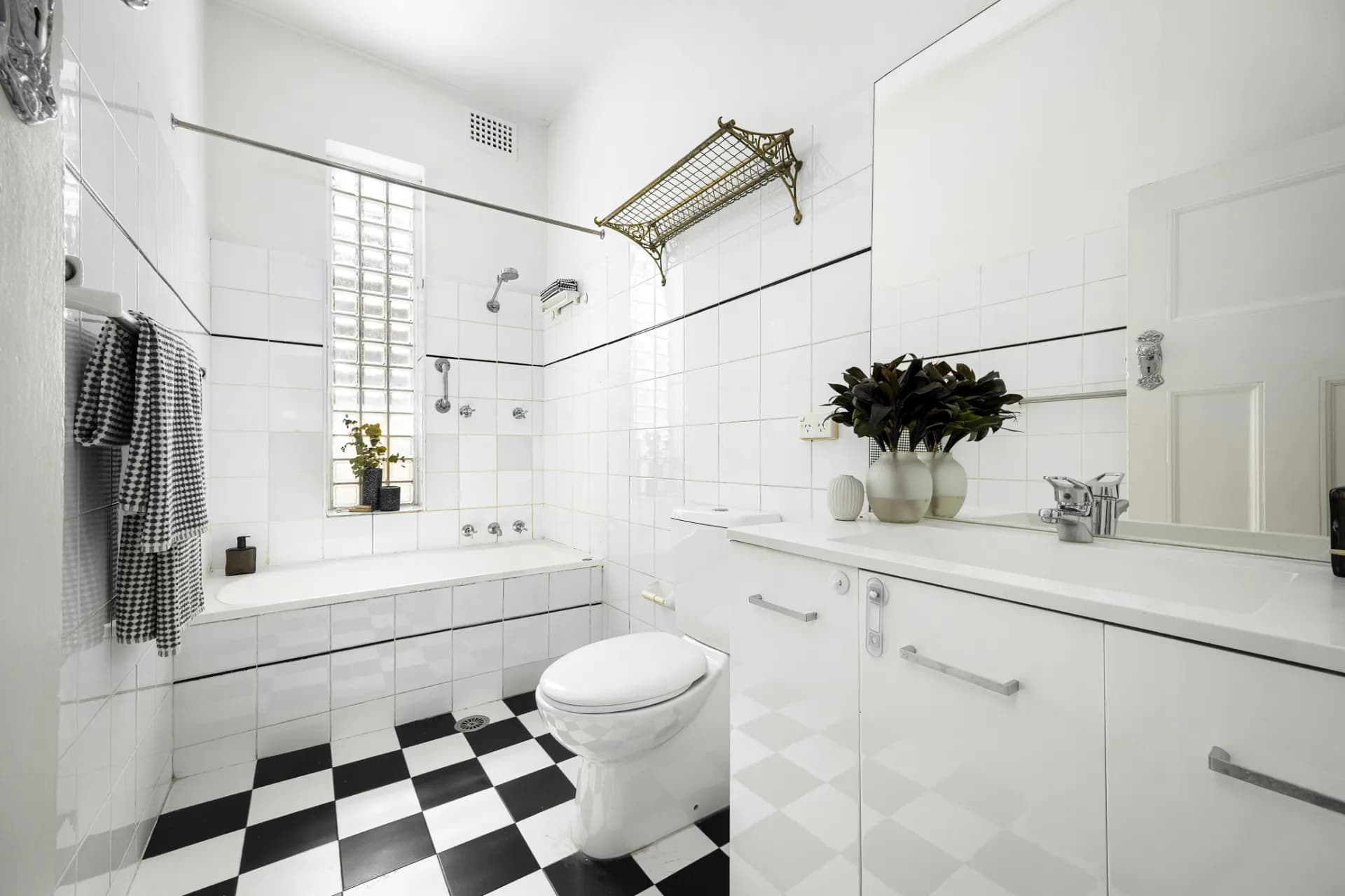 12 Gilderthorpe Avenue, Randwick - Thumbnail 8
