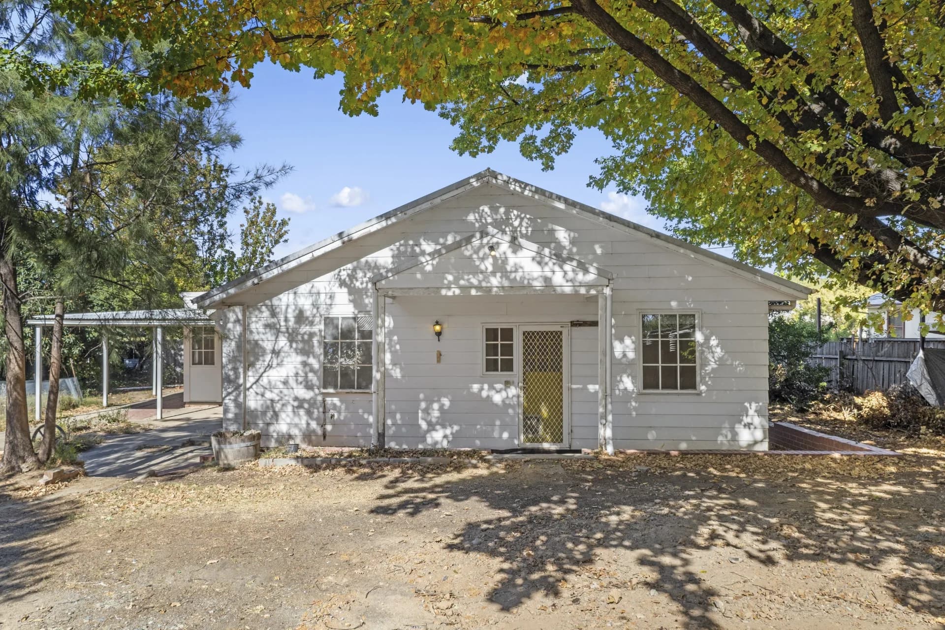18 Hayes Street, Queanbeyan, NSW, Queanbeyan - Thumbnail 2
