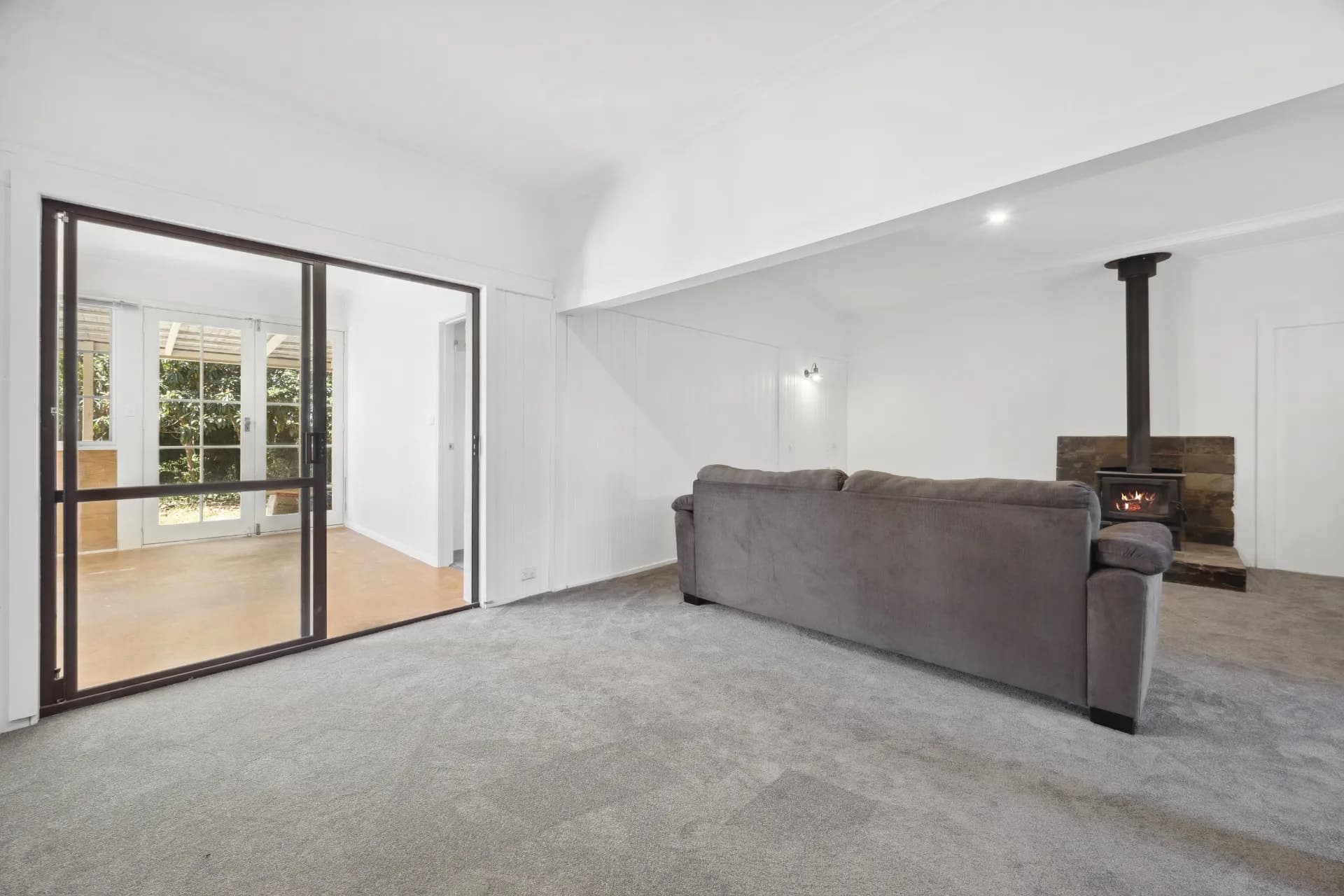 18 Hayes Street, Queanbeyan, NSW, Queanbeyan - Thumbnail 5