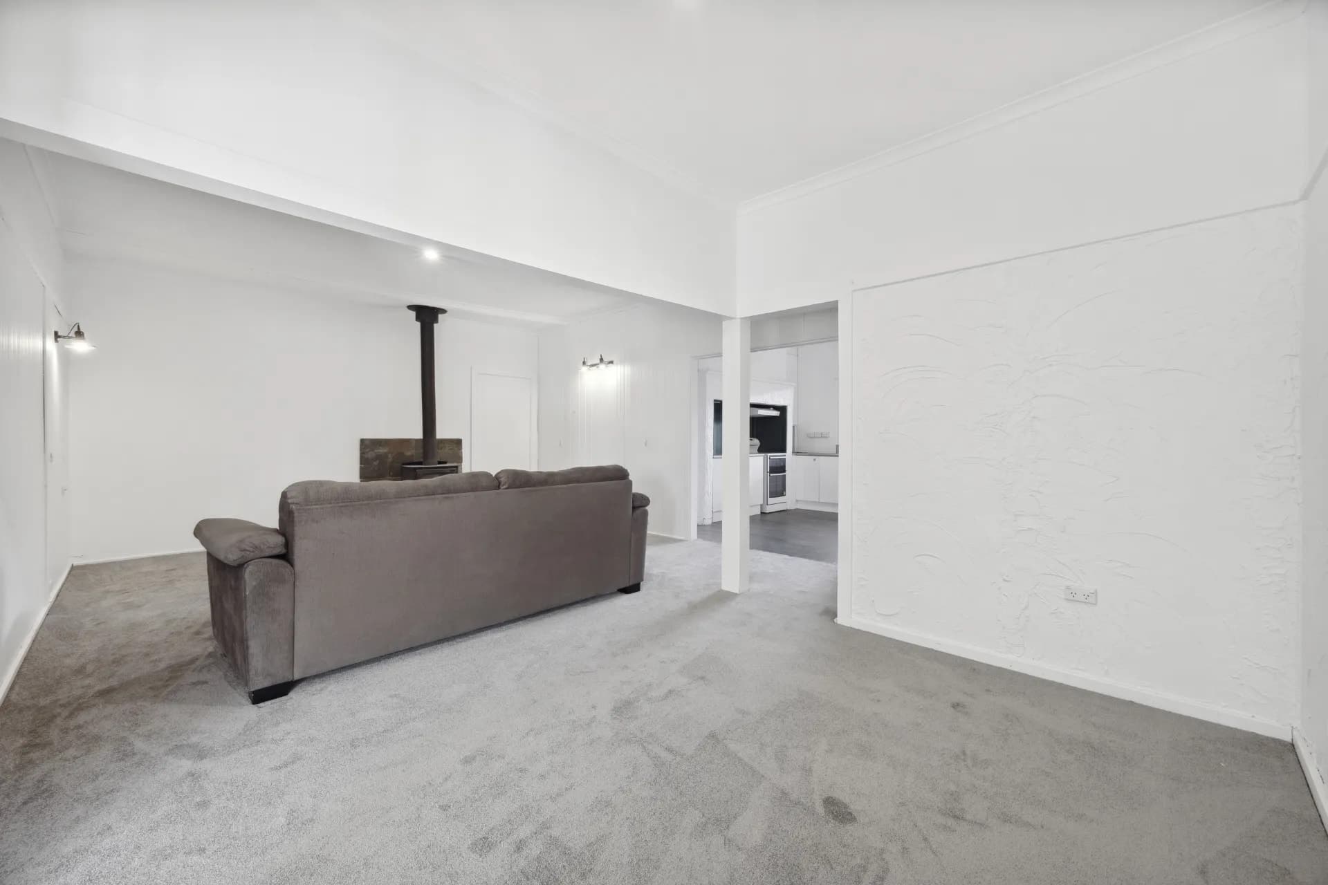 18 Hayes Street, Queanbeyan, NSW, Queanbeyan - Thumbnail 6