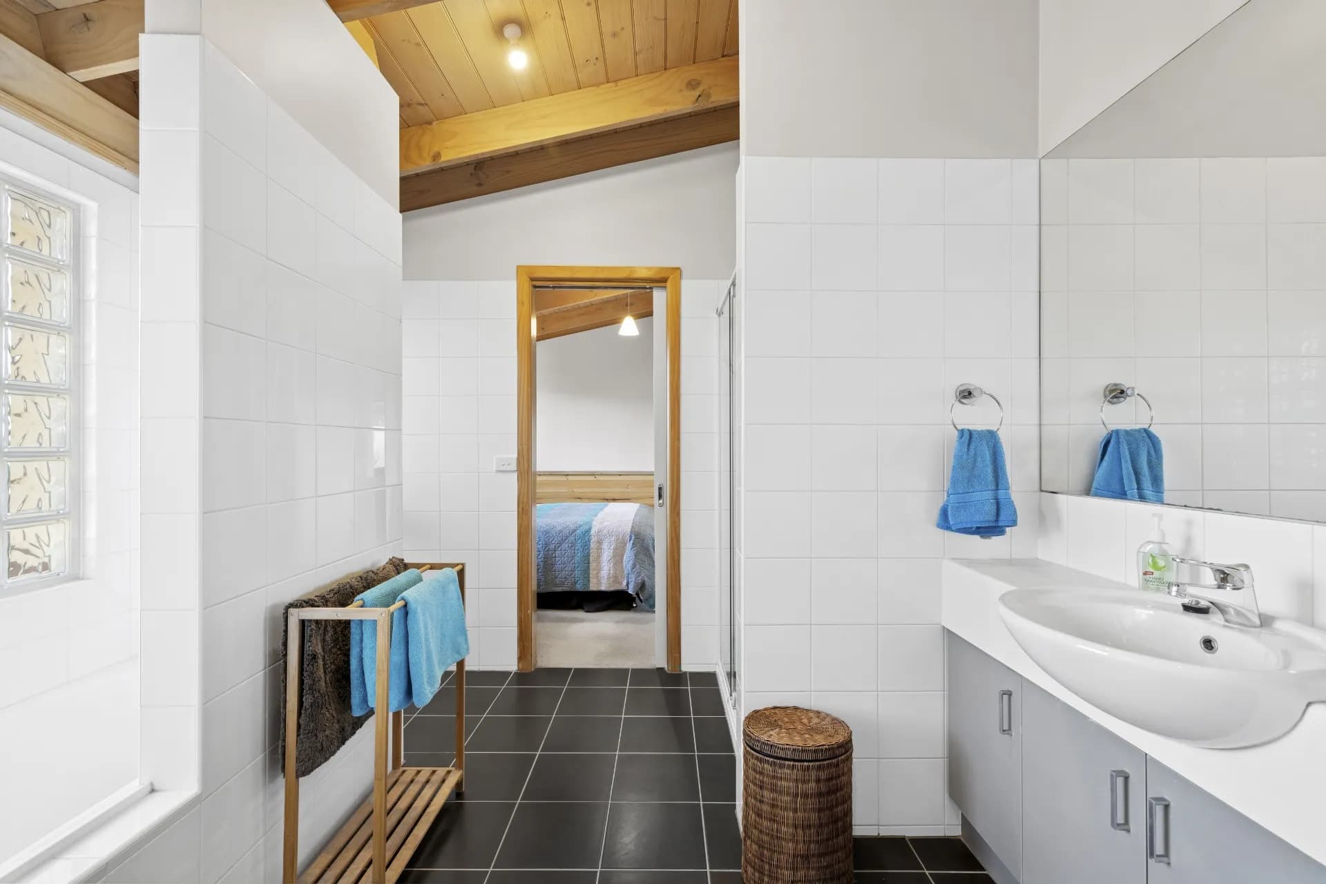 13 Bremner Avenue, Lyonville, VIC, Lyonville - Thumbnail 7