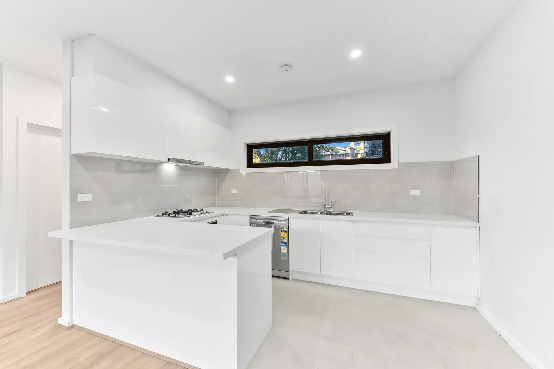 3/31 Macpherson  Street, Dandenong - Thumbnail 4