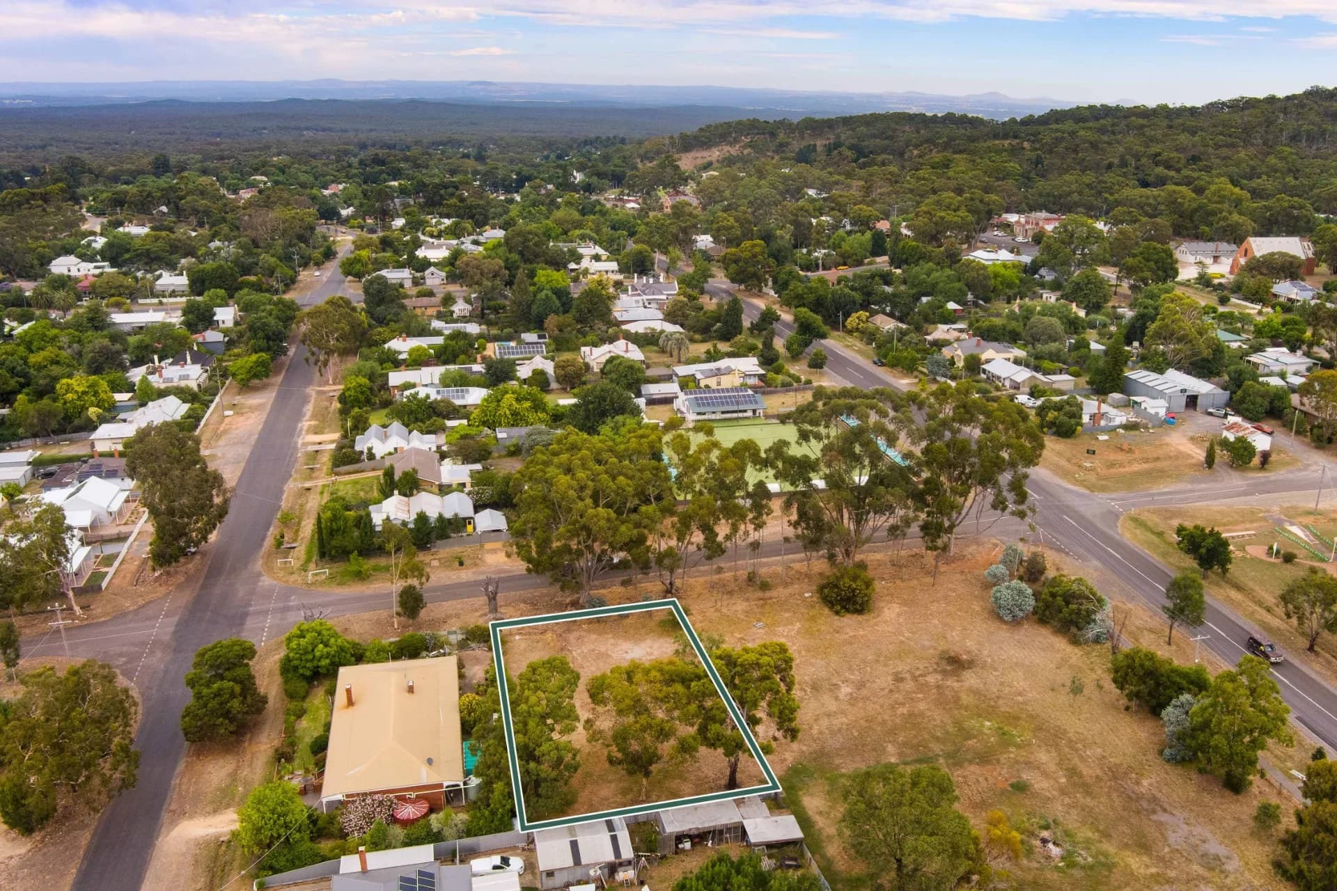 CA 3 Parker Street, Maldon, VIC, Maldon - Image 1