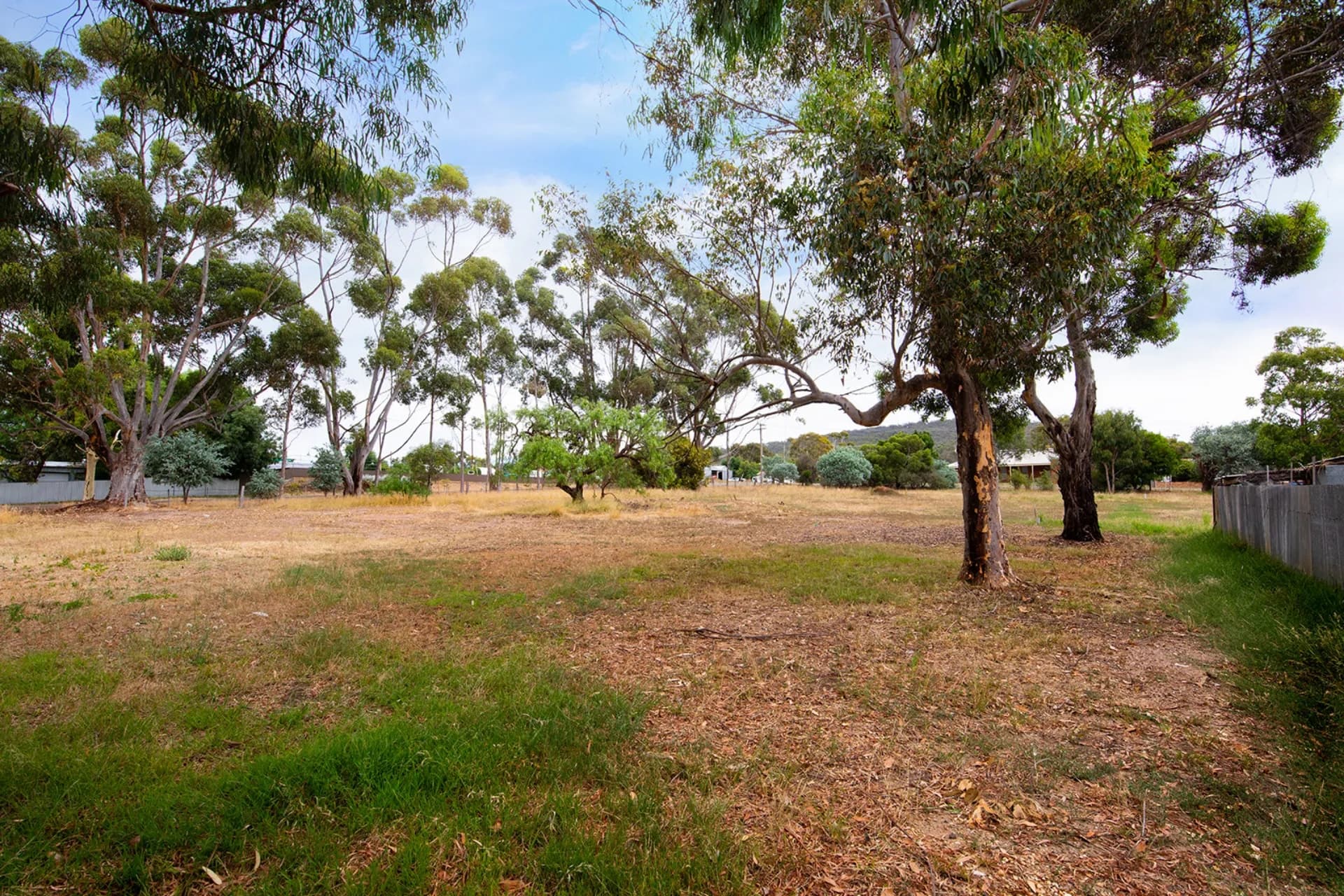 CA 3 Parker Street, Maldon, VIC, Maldon - Thumbnail 2