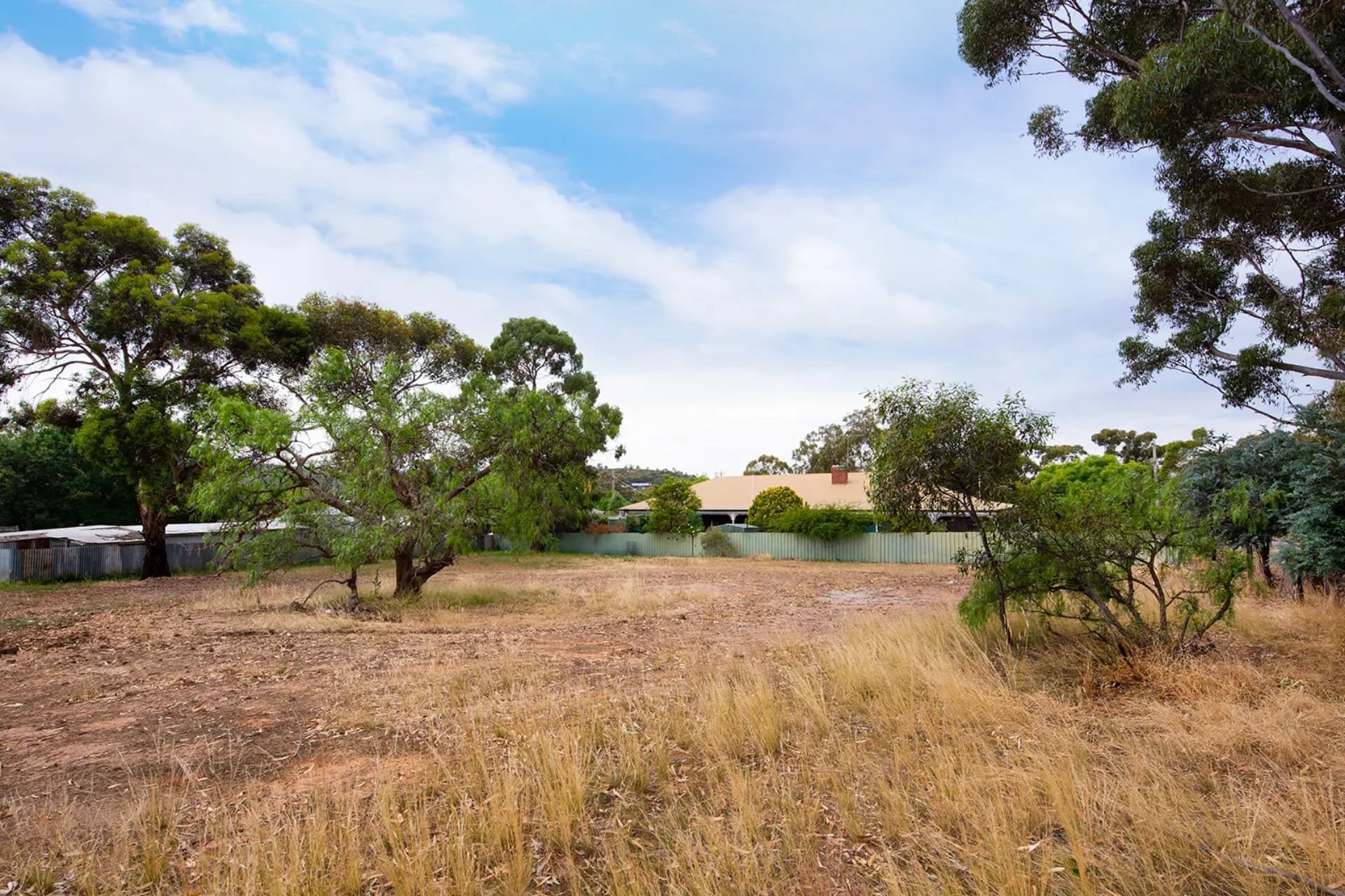 CA 3 Parker Street, Maldon, VIC, Maldon - Thumbnail 3