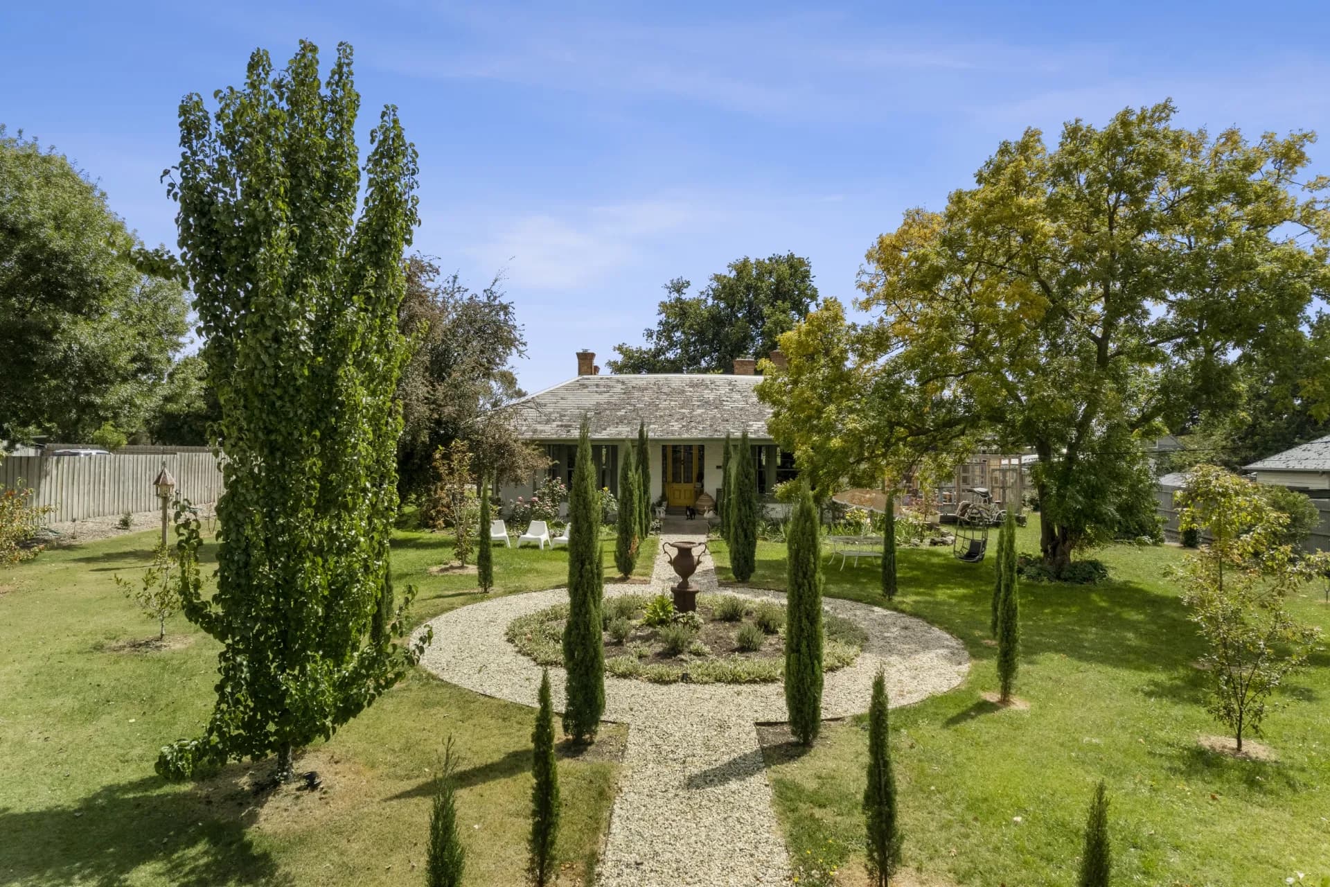 42 Service Street, Clunes, VIC, Clunes - Thumbnail 2