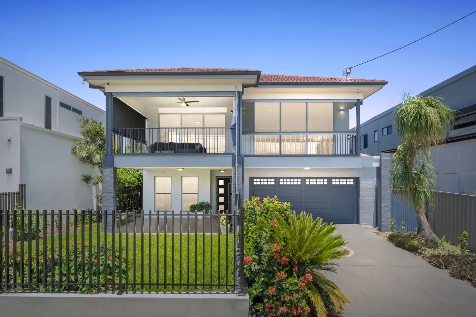 70 Oyster Point Esplanade, Scarborough, QLD, Scarborough - Thumbnail 2