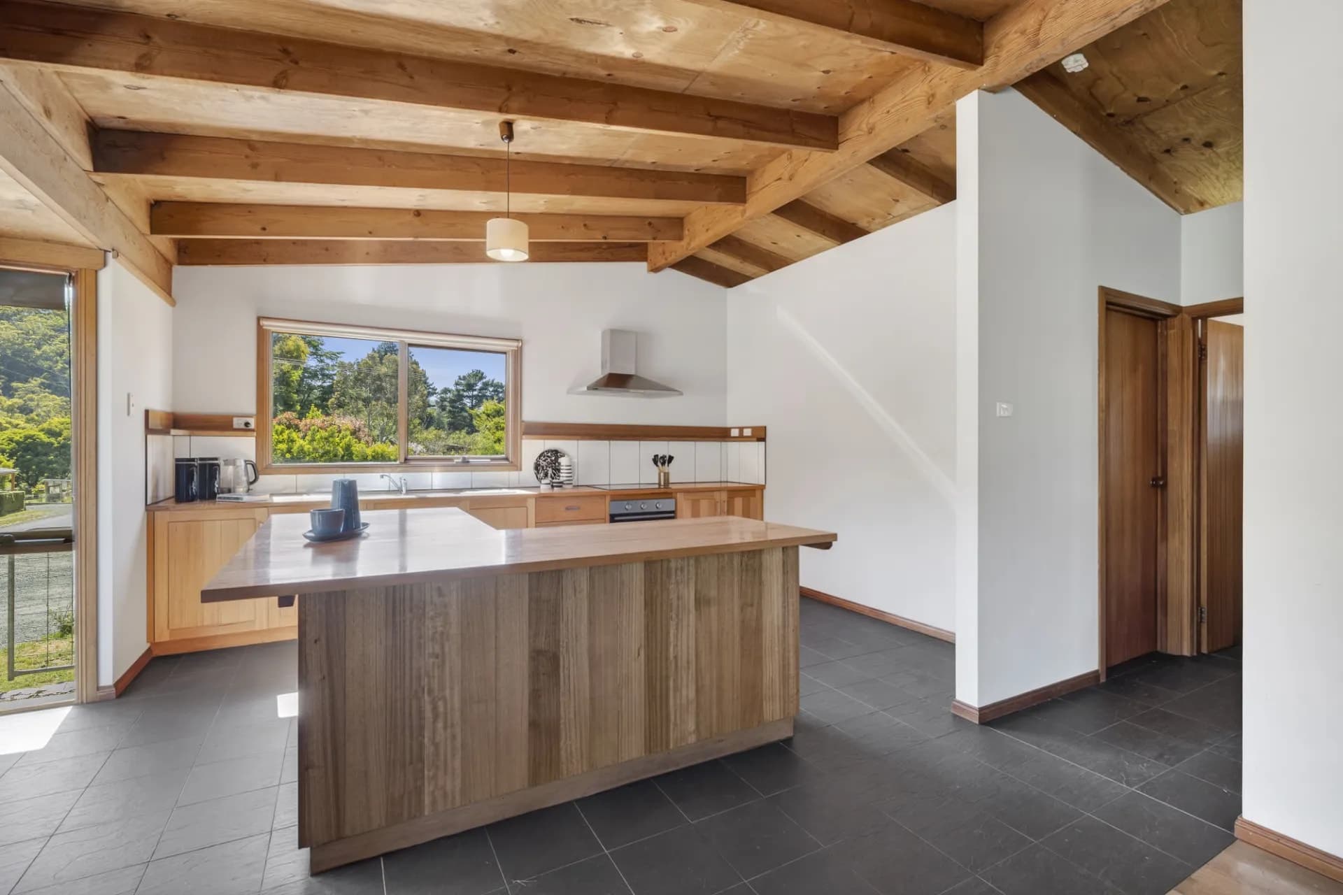 106 Golden Point  Road, Blackwood - Thumbnail 4