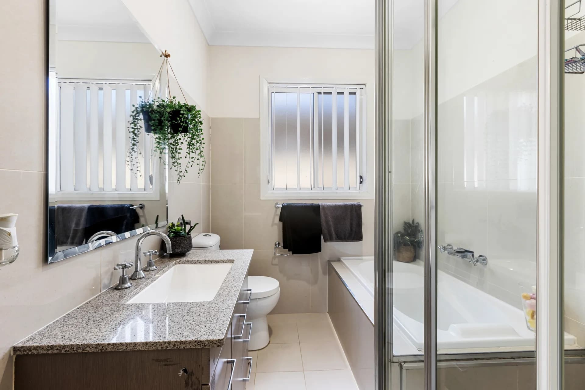 6 Abelia Close, Orange - Thumbnail 7