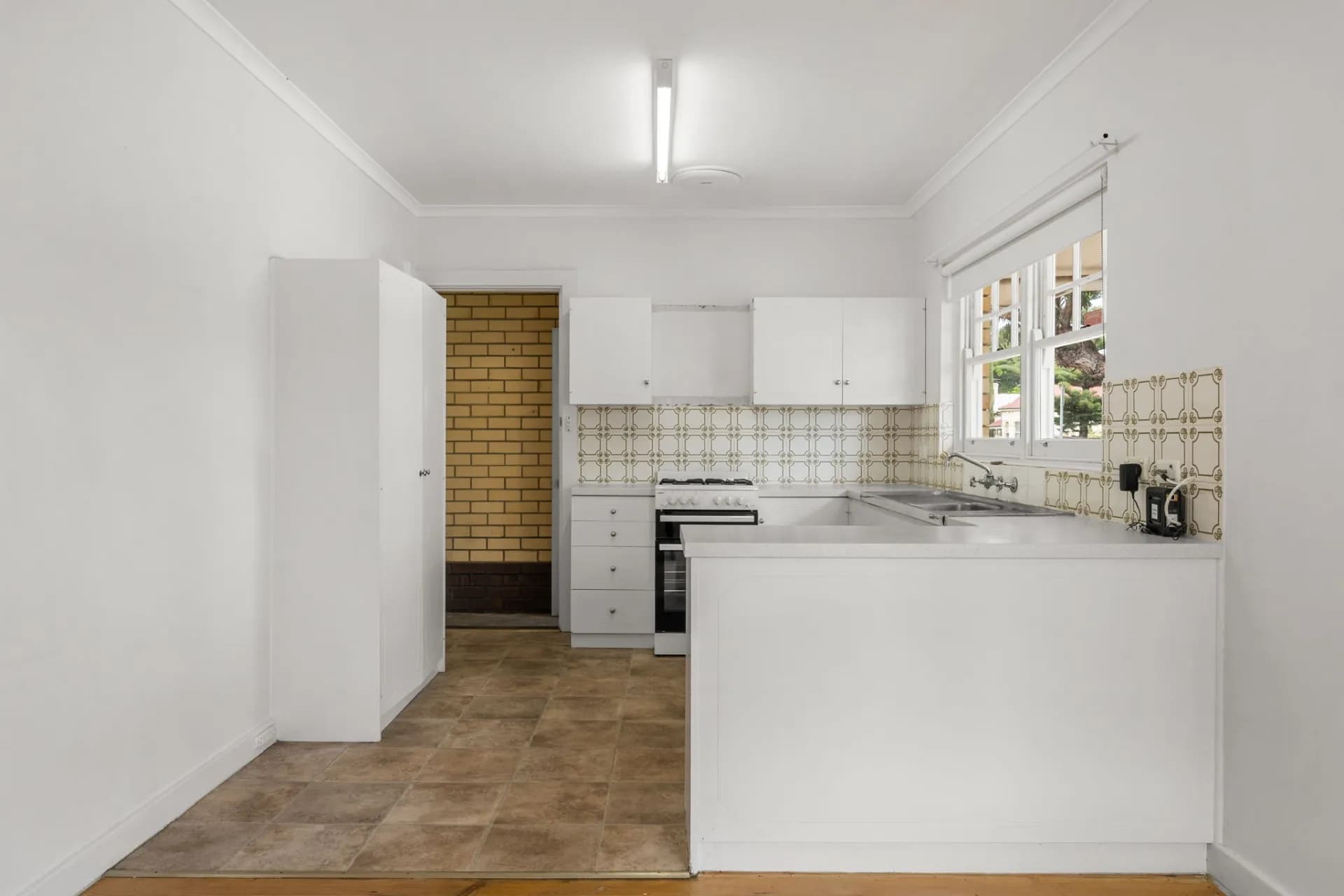 10C Augusta Street, Glenelg - Thumbnail 5