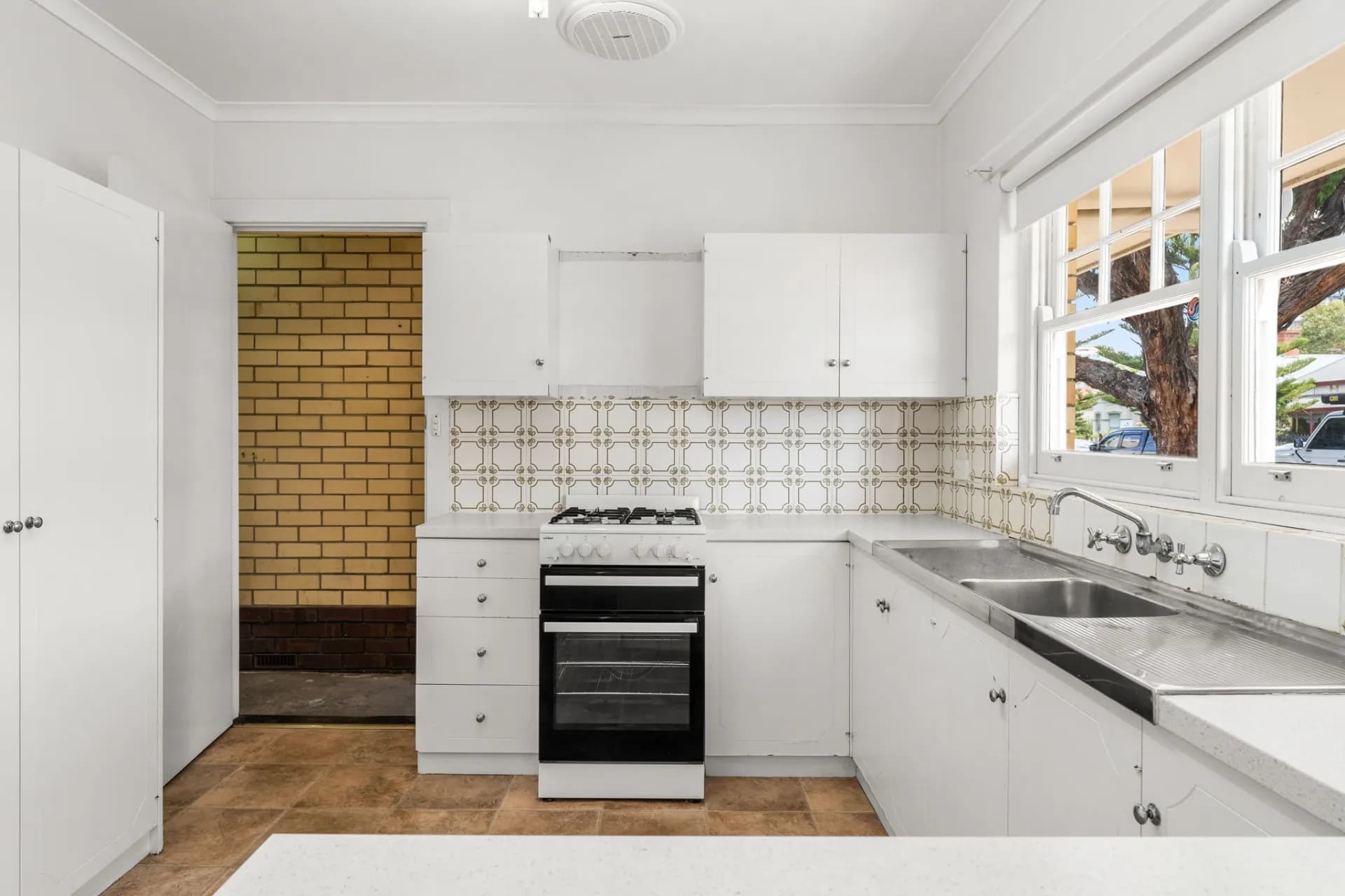 10C Augusta Street, Glenelg - Thumbnail 7