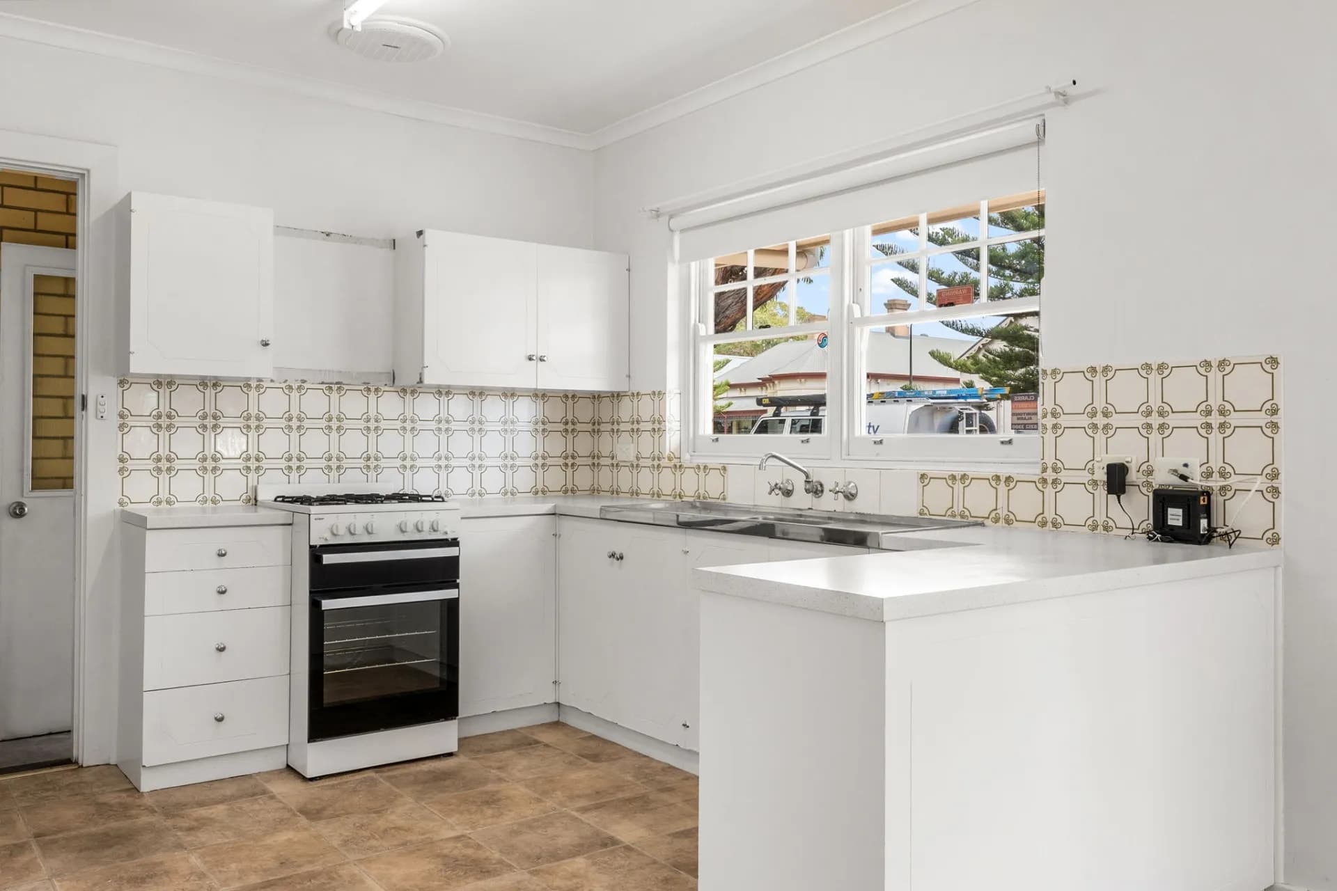 10C Augusta Street, Glenelg - Thumbnail 8