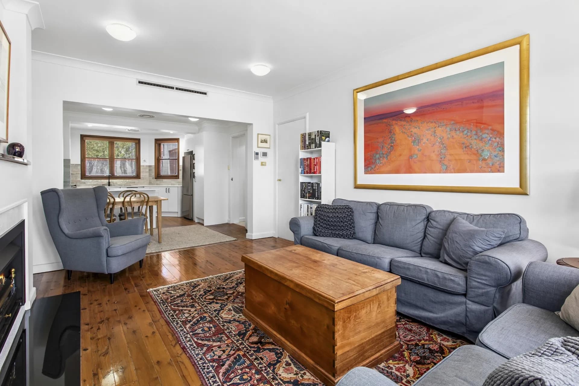 5/72 Canberra  Avenue, Griffith - Thumbnail 3