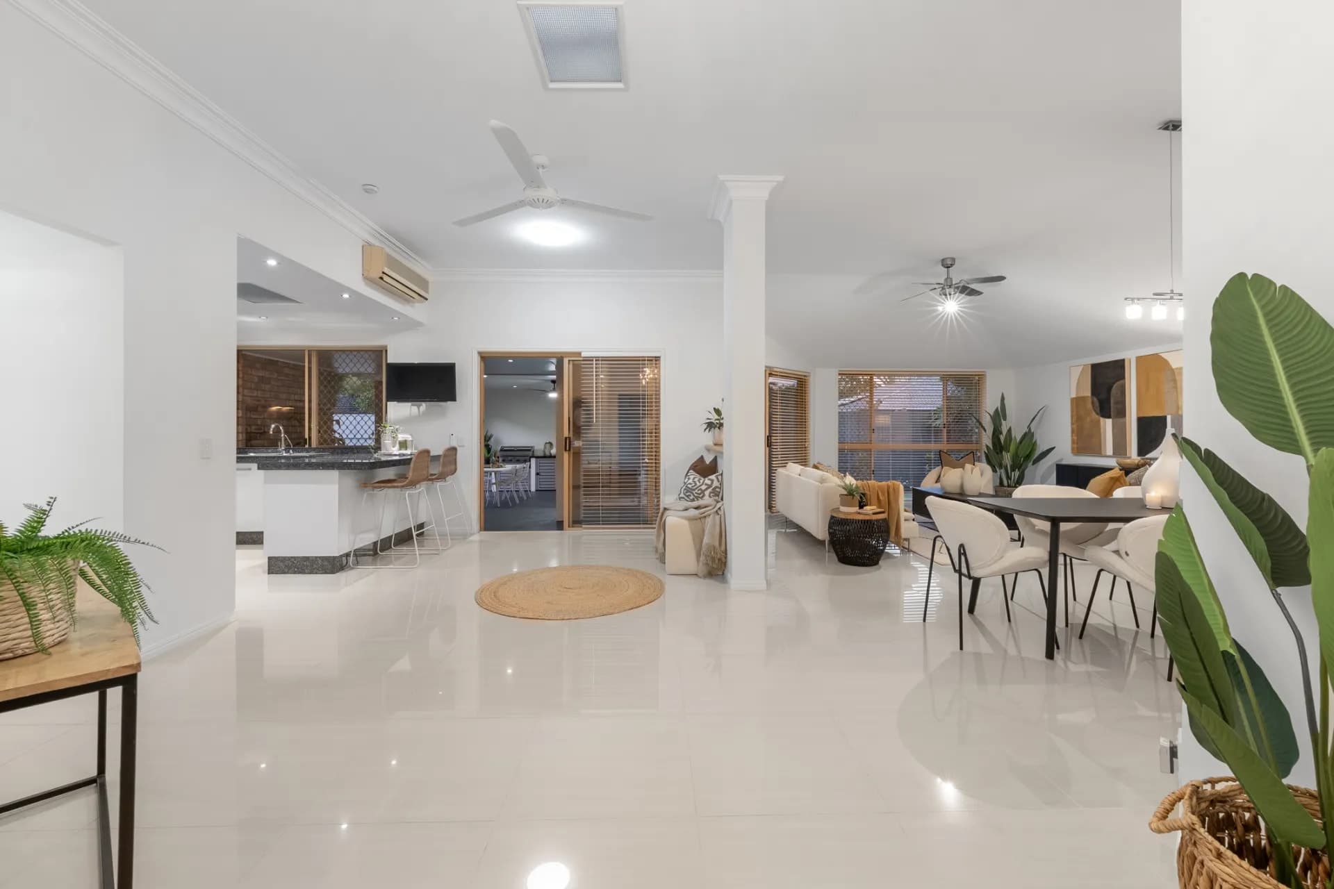 25 Oakleigh Circuit, Robina - Thumbnail 3