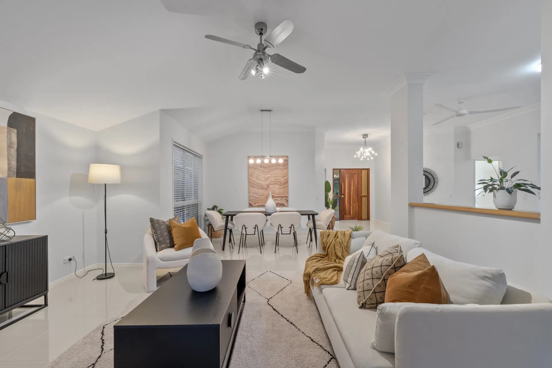 25 Oakleigh Circuit, Robina - Thumbnail 4
