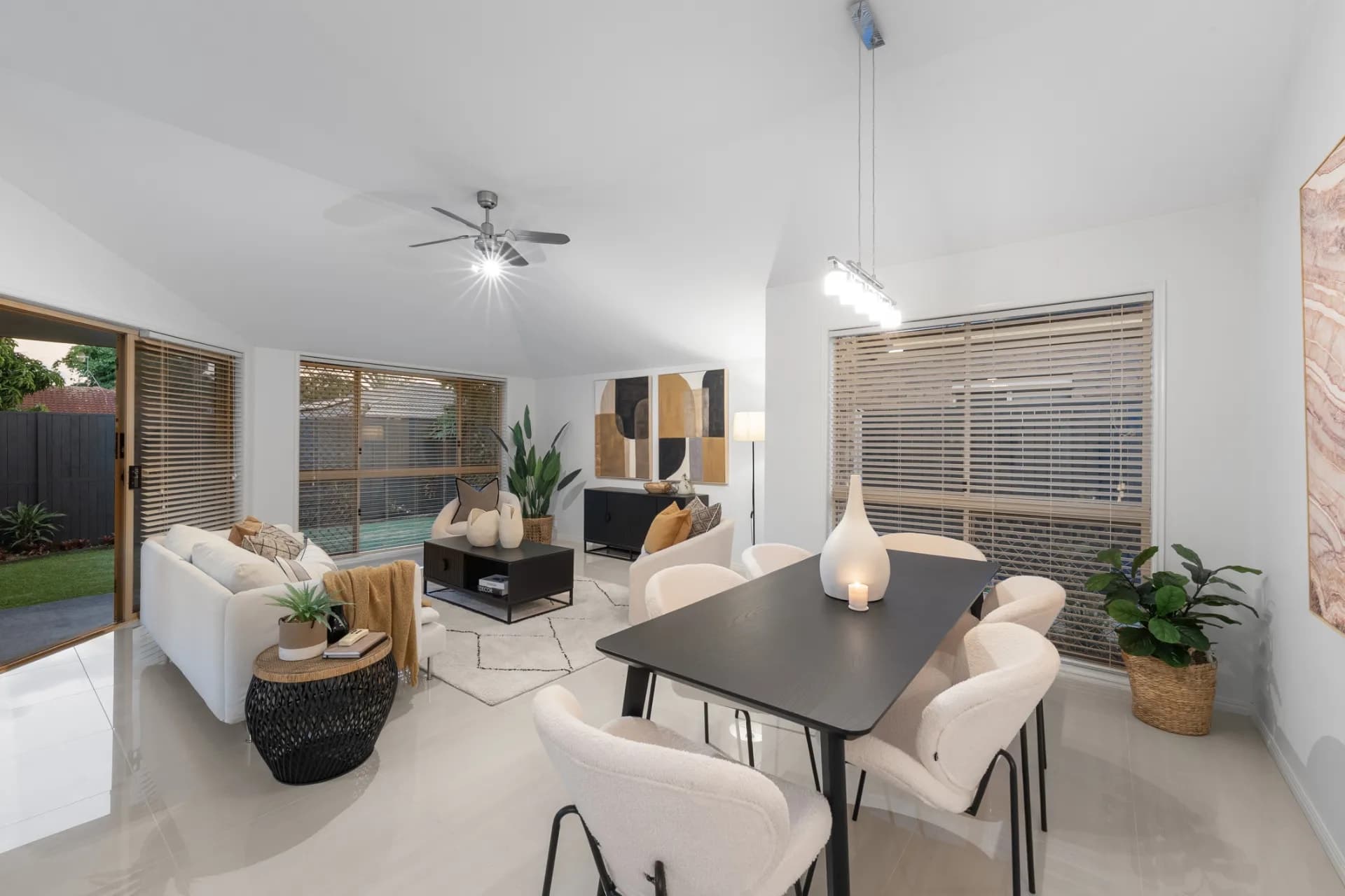 25 Oakleigh Circuit, Robina - Thumbnail 7