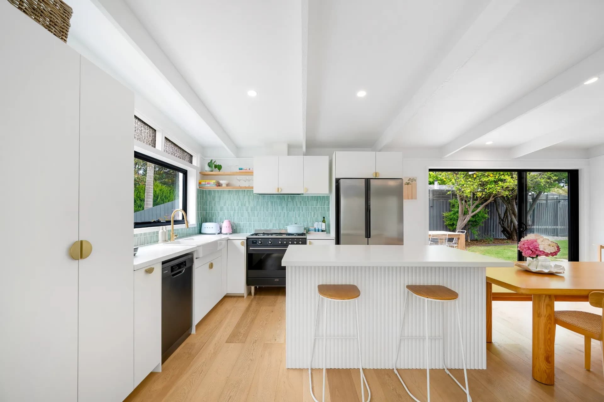 38 Woonton Crescent, Rosebud - Thumbnail 2
