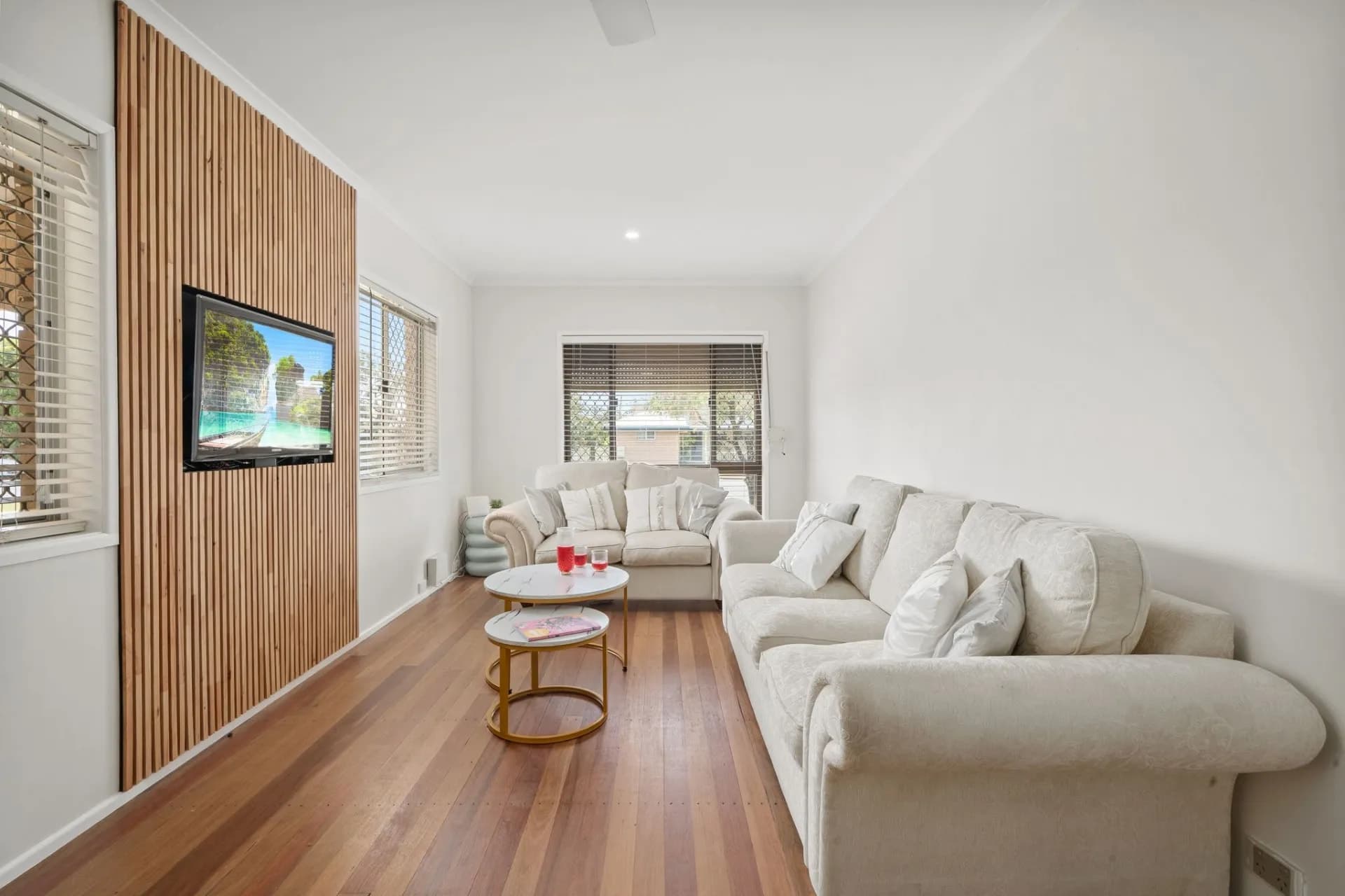 30  Cook Street, Golden Beach - Thumbnail 3