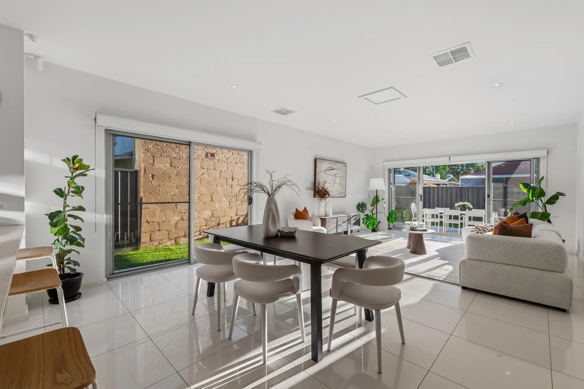 151 Long Street, Queenstown - Thumbnail 2