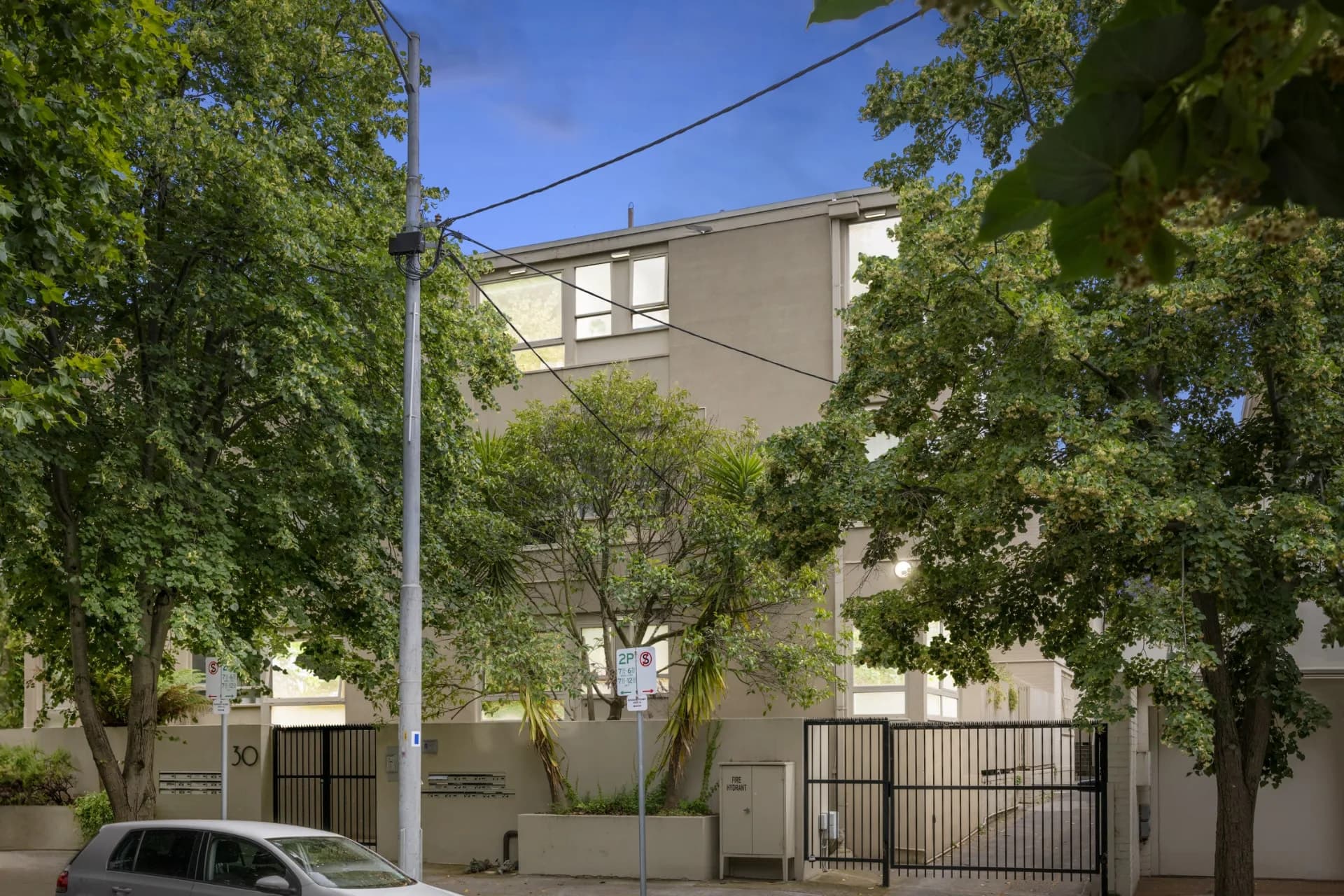 17/30 Mona Place, South Yarra - Image 1