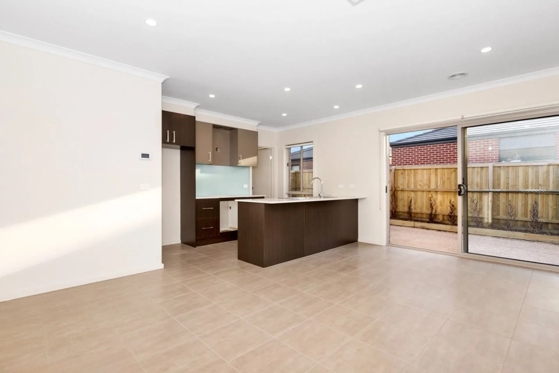 9 Magellan Crescent, Werribee - Thumbnail 2